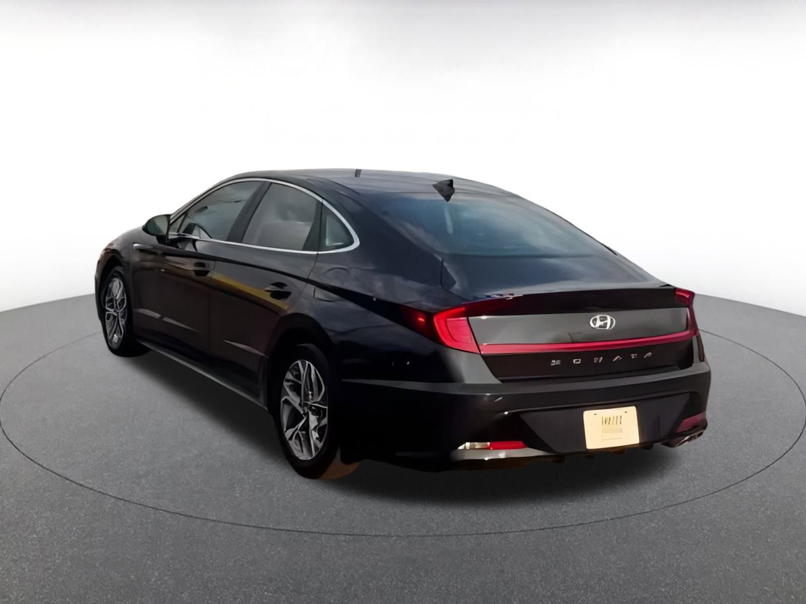 Thumbnail: 2023 Hyundai Sonata - 16