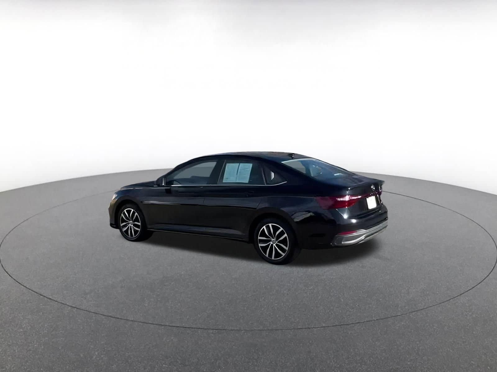 Thumbnail: 2025 Volkswagen Jetta - 4