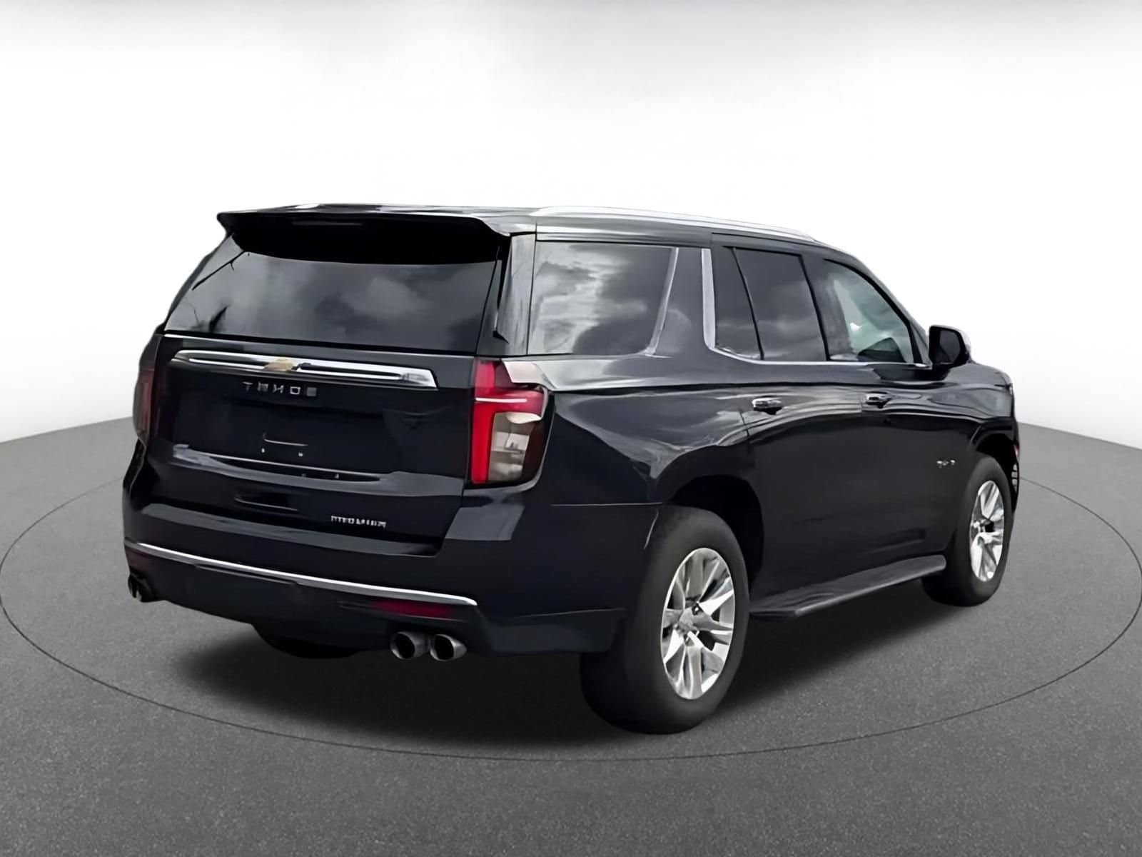 Thumbnail: 2023 Chevrolet Tahoe - 14