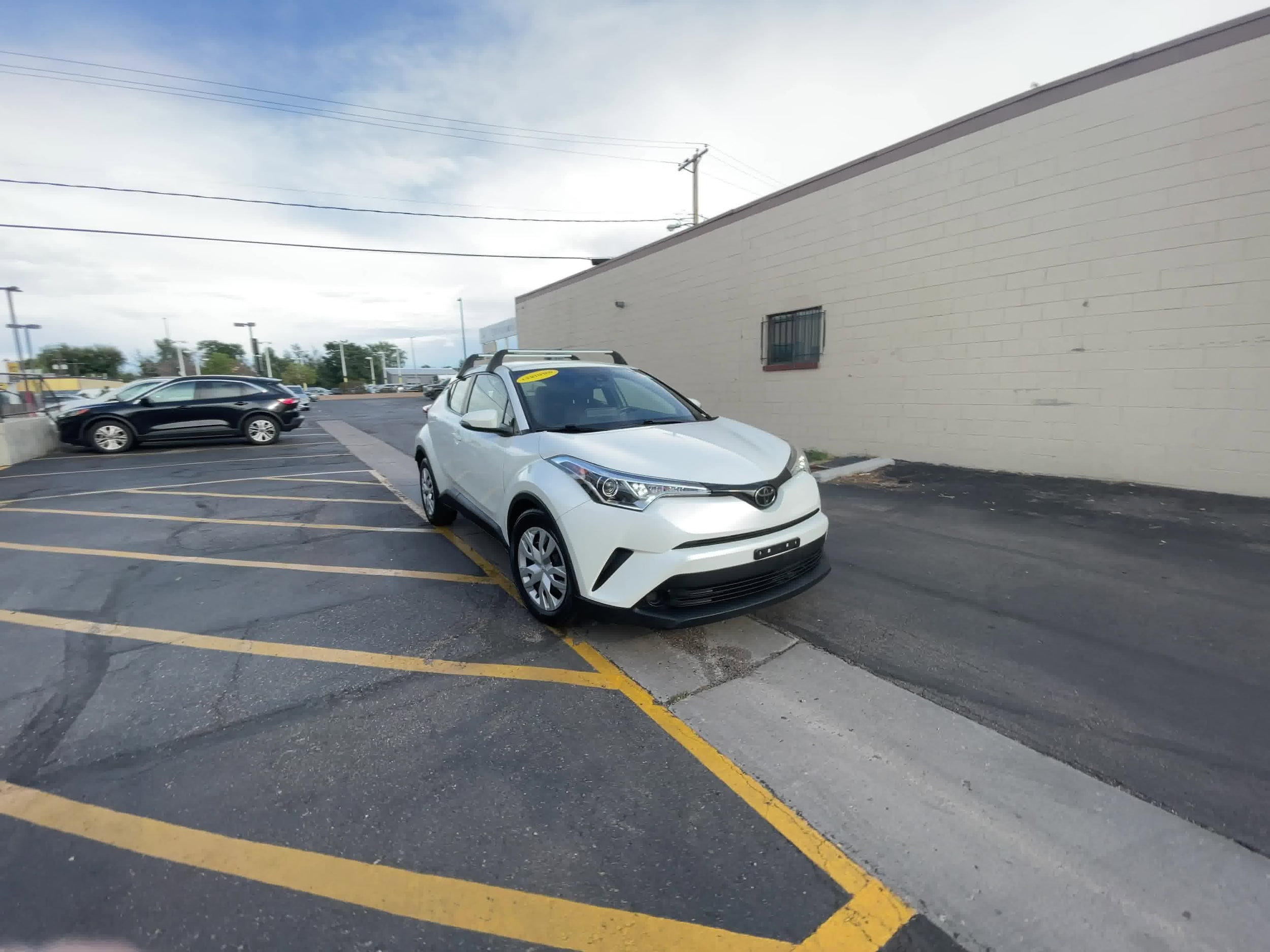 2019 Toyota C-HR LE 7