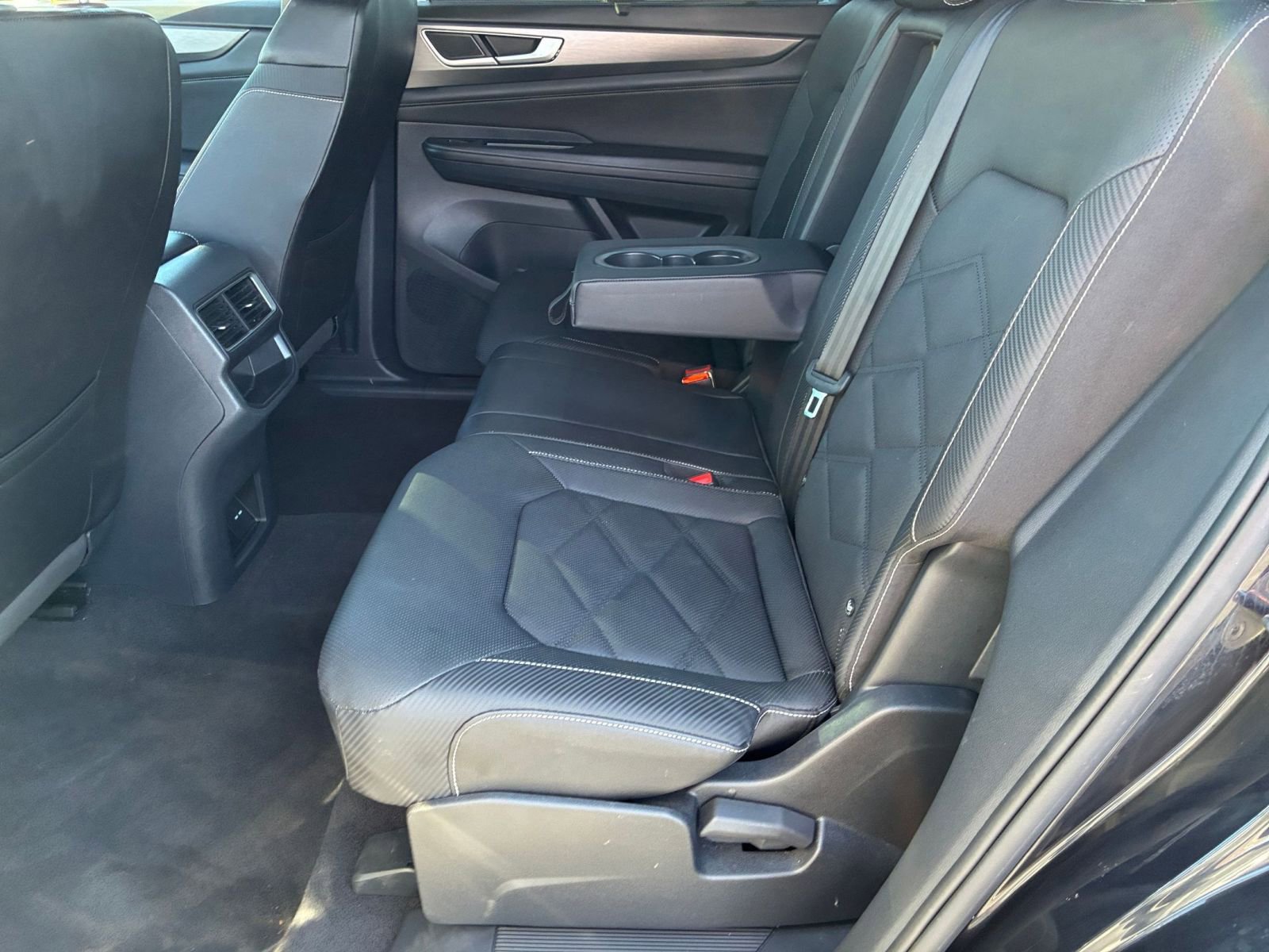 Thumbnail: 2025 Volkswagen Atlas - 24