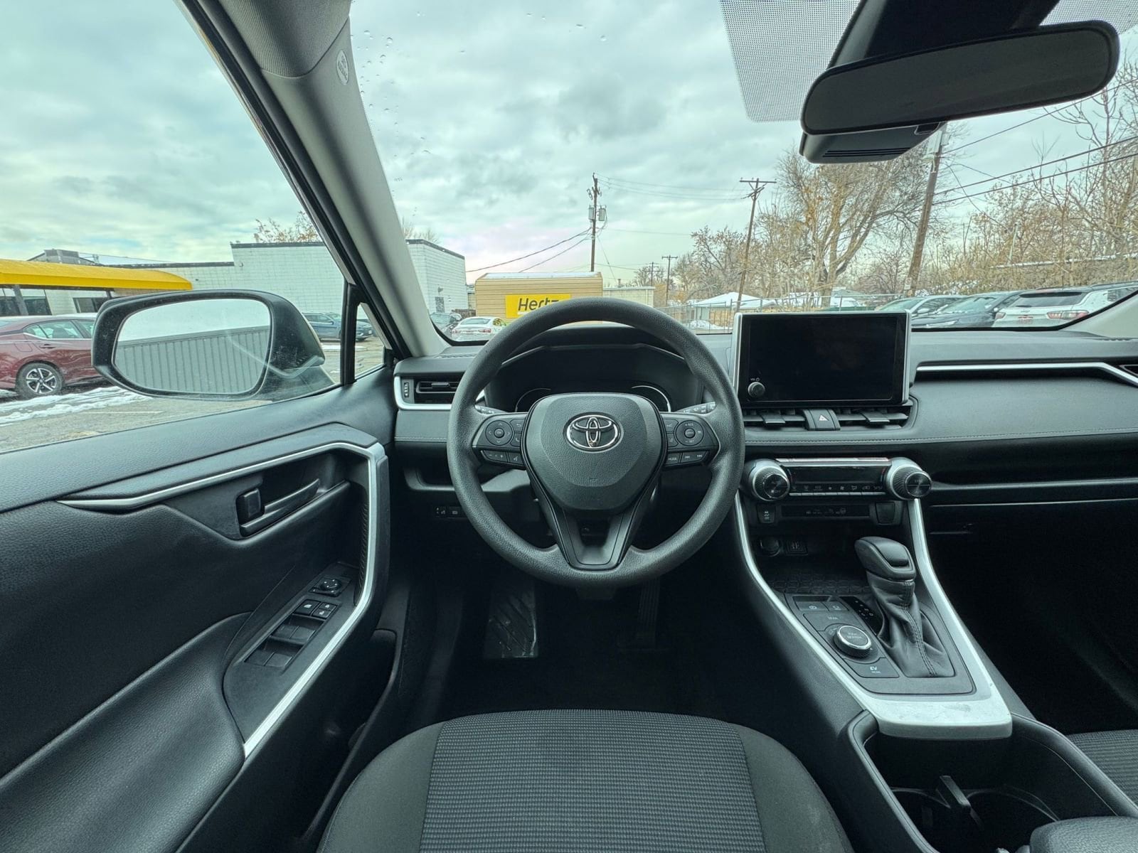 Thumbnail: 2025 Toyota RAV4 - 33