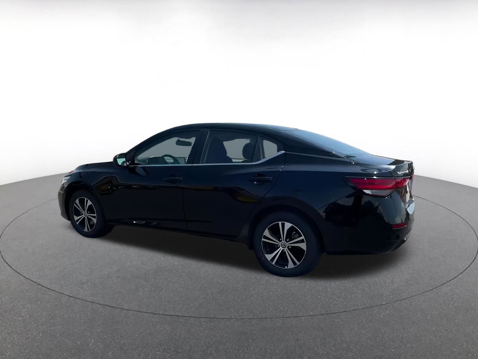 Thumbnail: 2023 Nissan Sentra - 10