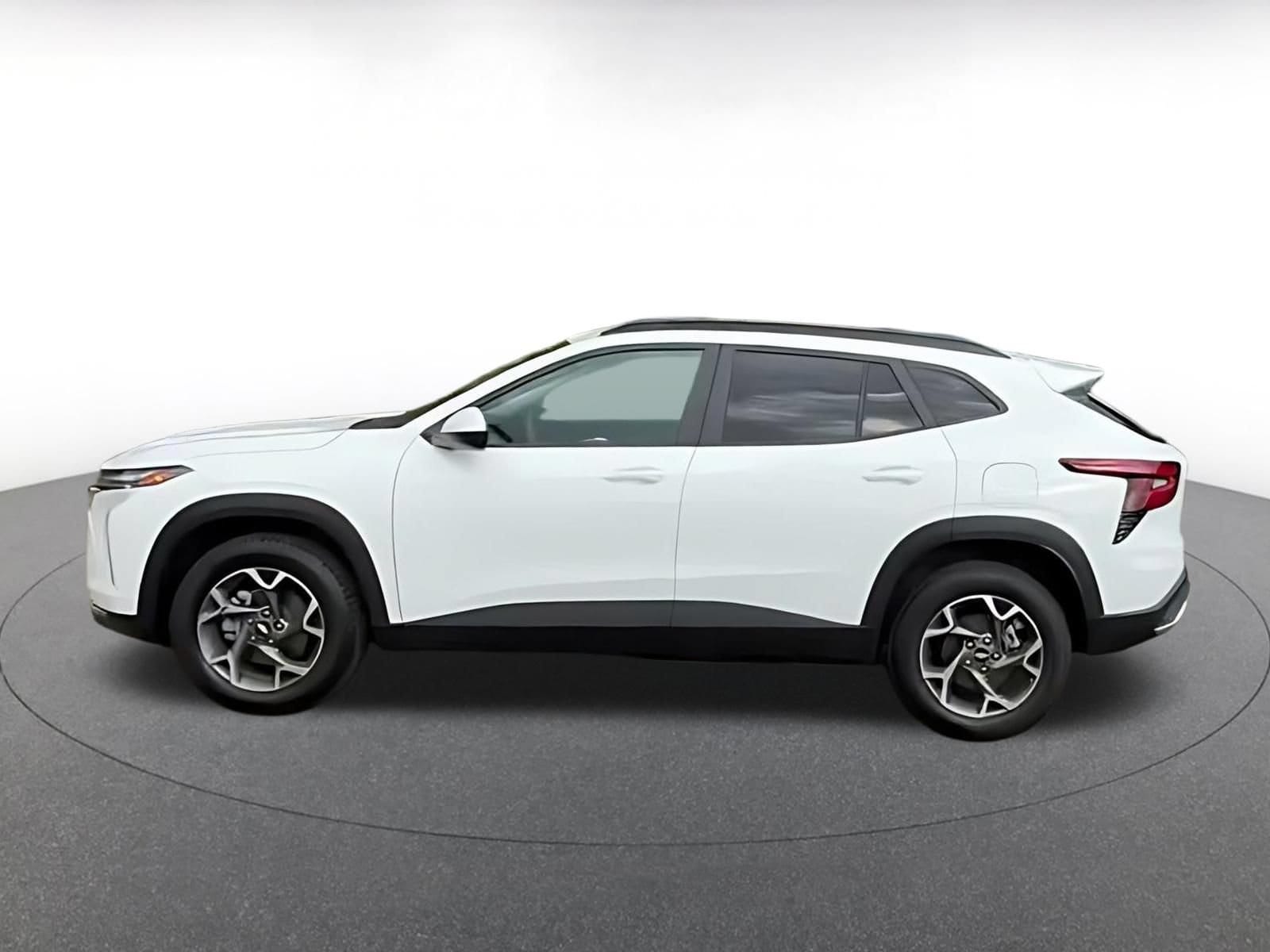 Thumbnail: 2025 Chevrolet Trax - 9