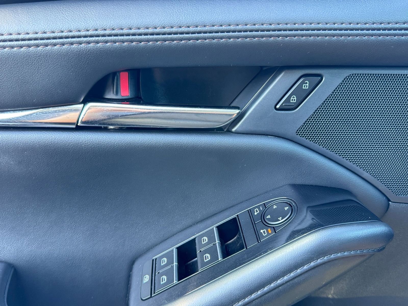 Thumbnail: 2025 Mazda Mazda3 - 20