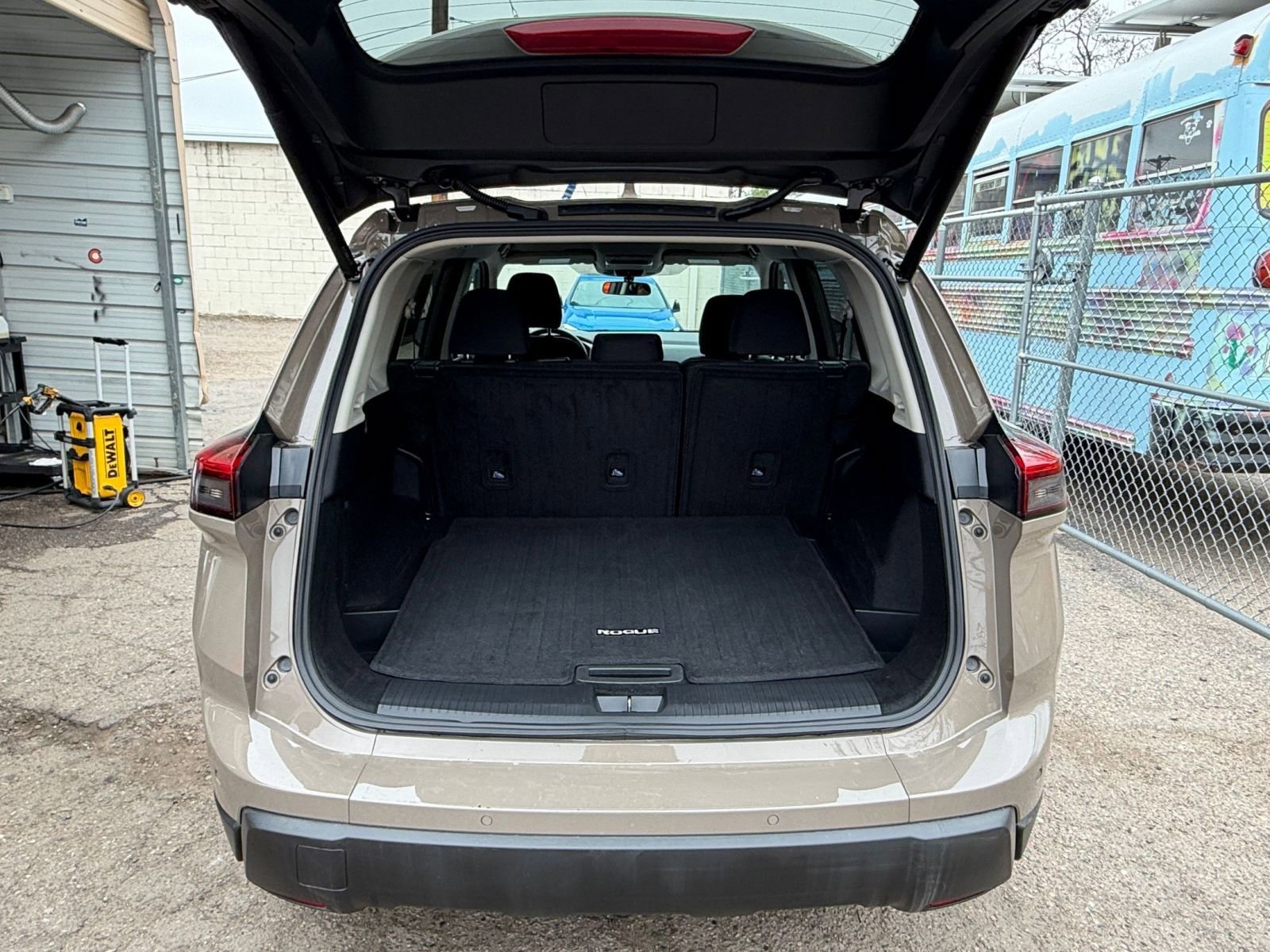 Thumbnail: 2025 Nissan Rogue - 32