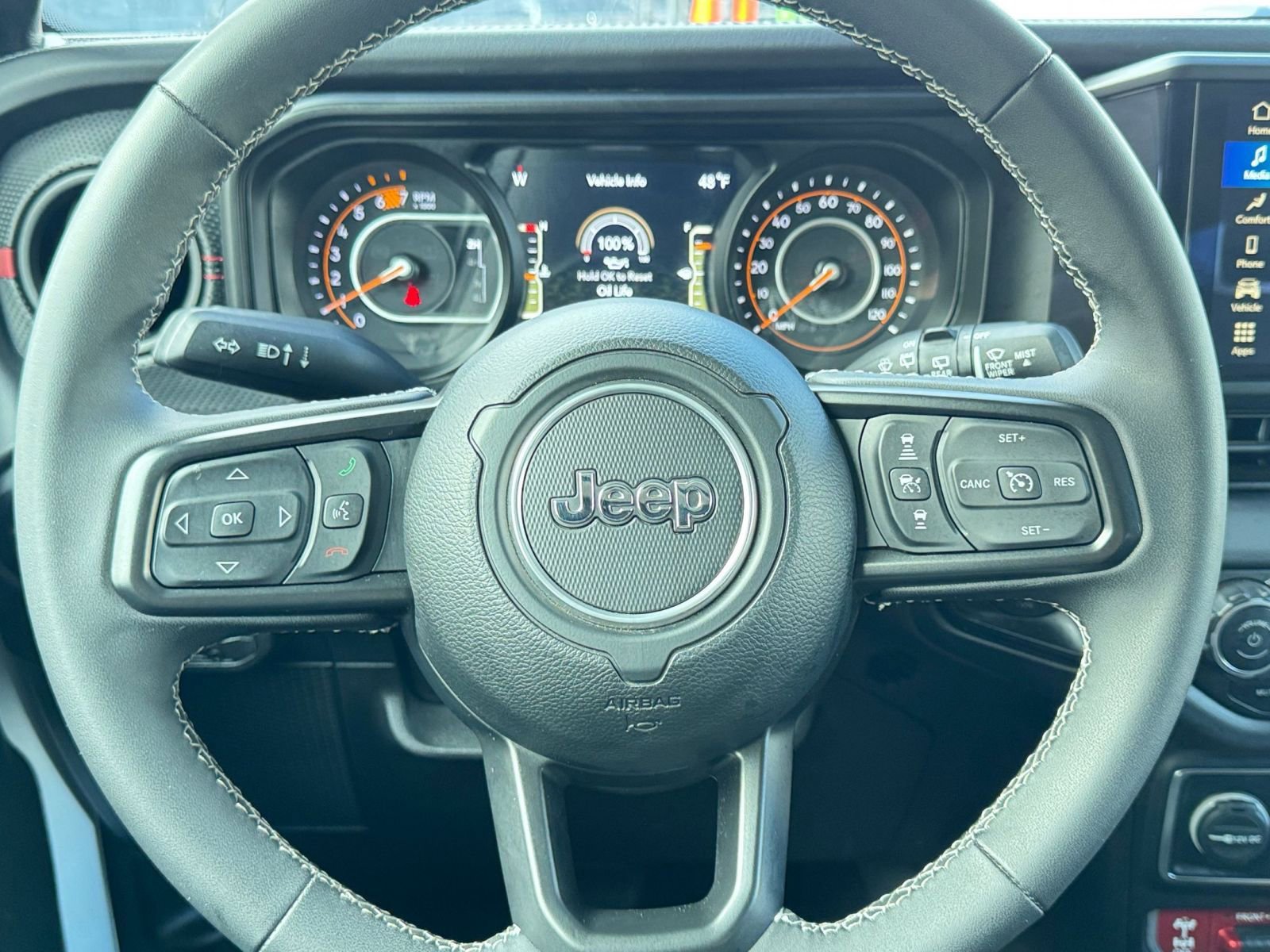 Thumbnail: 2025 Toyota RAV4 - 27