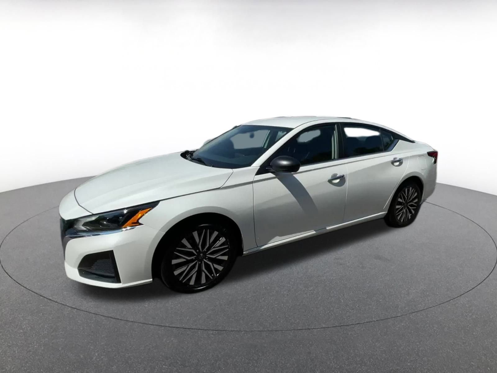 Thumbnail: 2024 Nissan Altima - 8