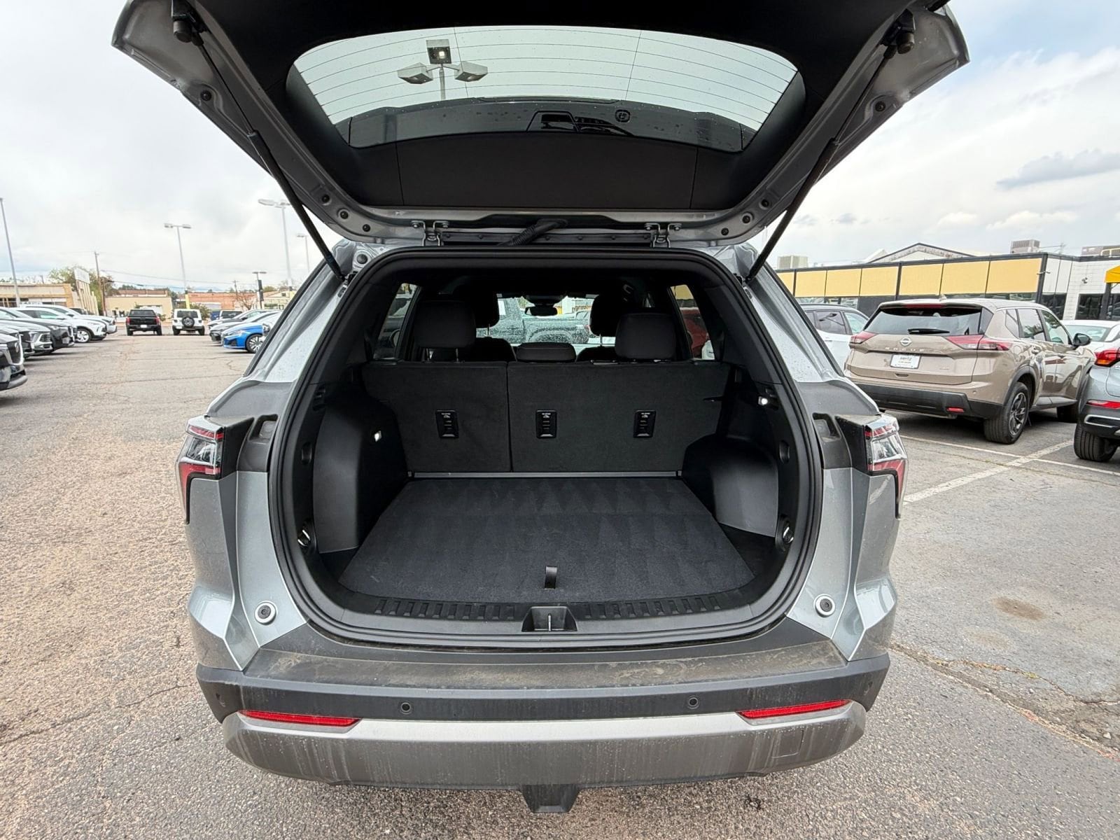 Thumbnail: 2025 Chevrolet Equinox - 30