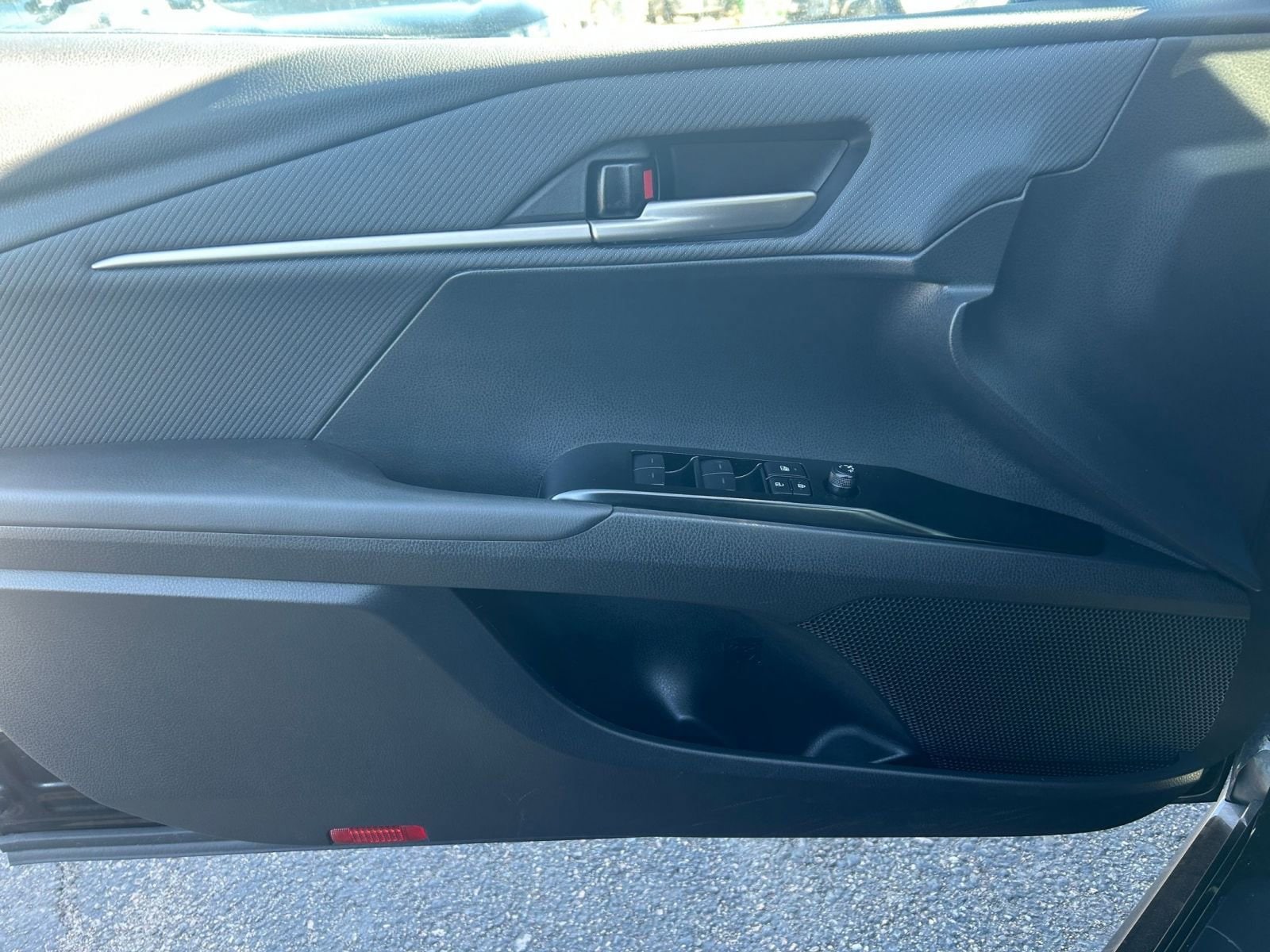 Thumbnail: 2025 Toyota Camry - 18