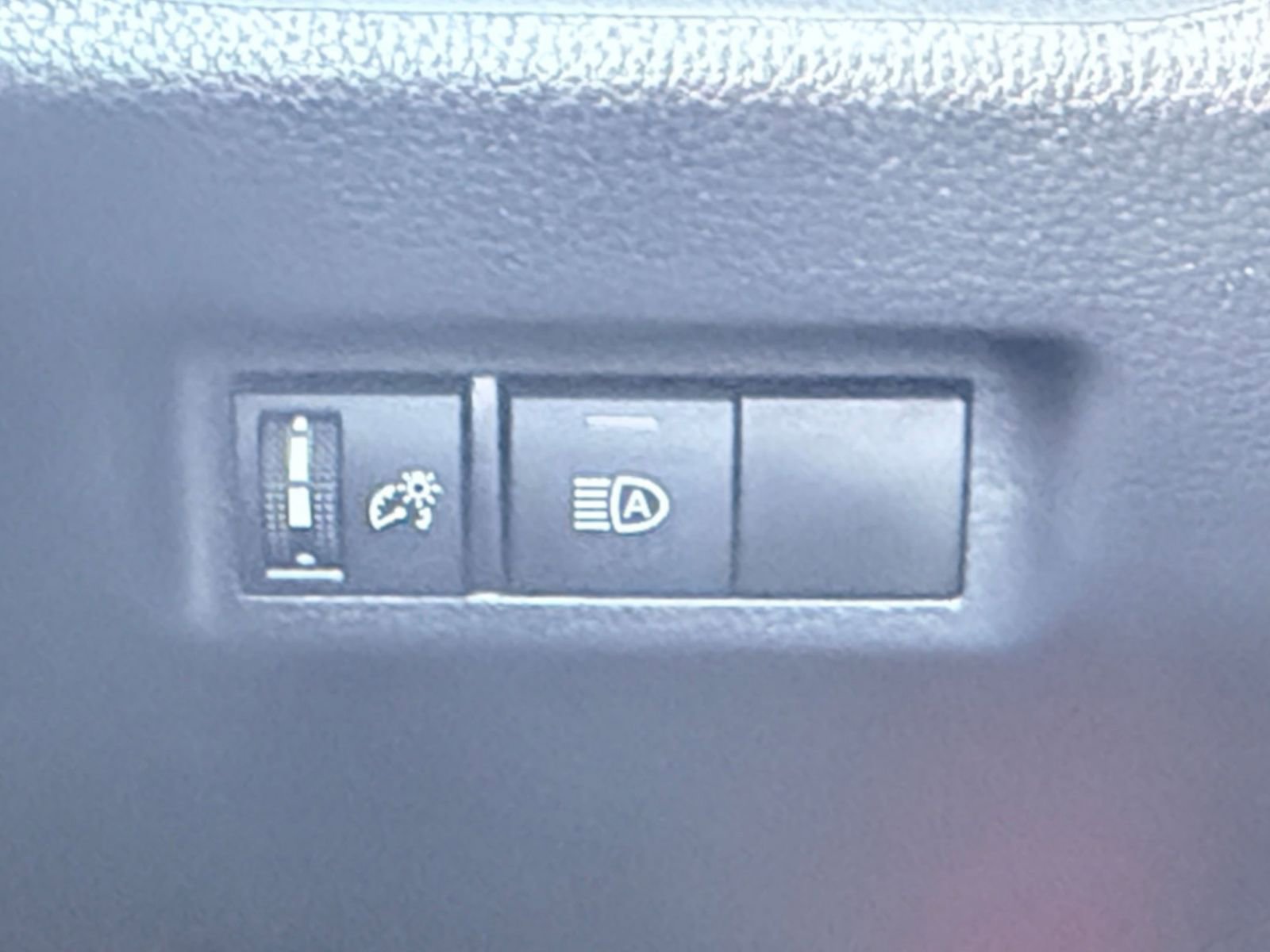 Thumbnail: 2025 Toyota RAV4 - 33