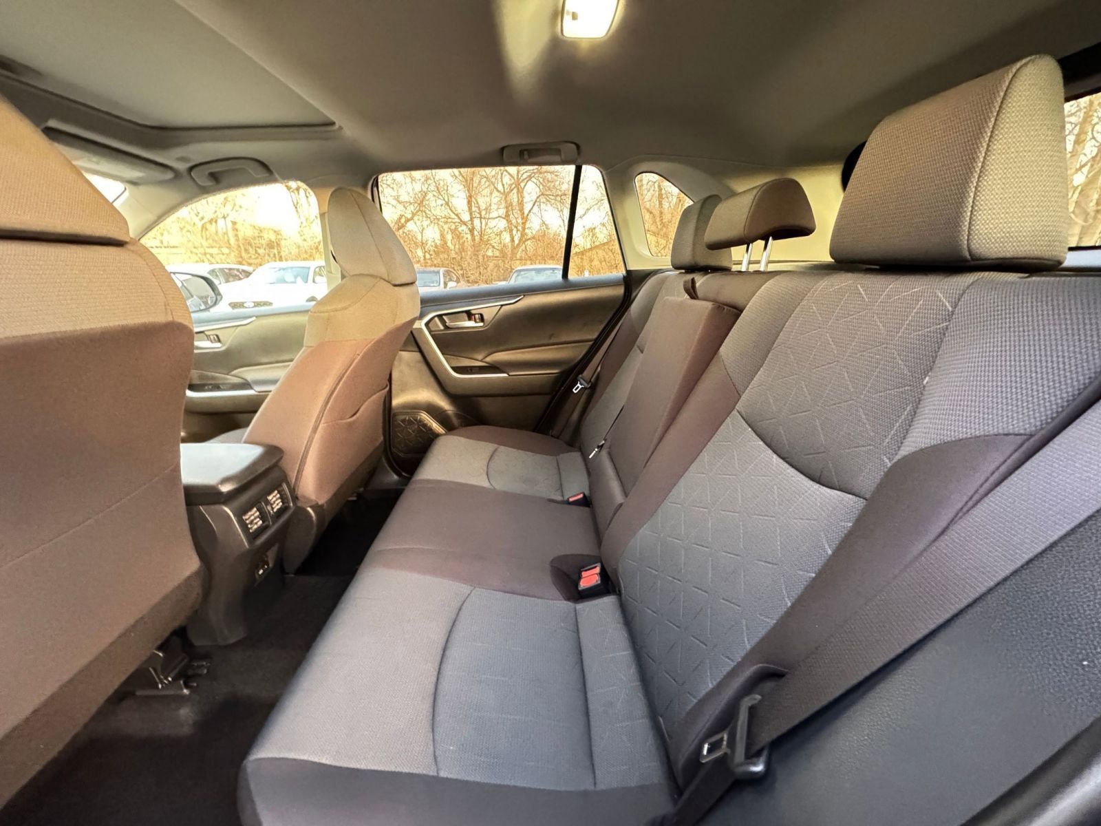 Thumbnail: 2025 Toyota RAV4 - 23