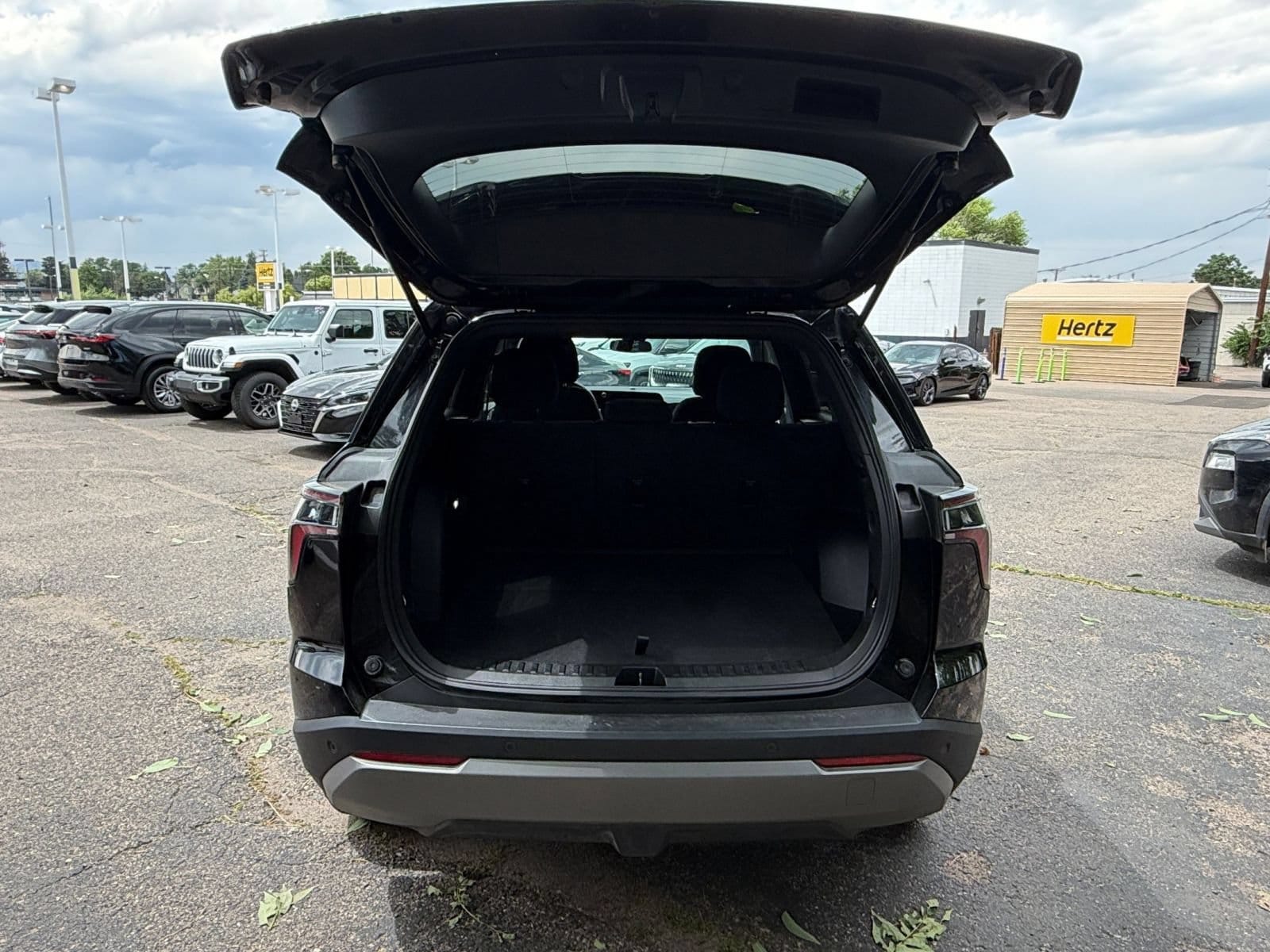 Thumbnail: 2025 Chevrolet Equinox - 25