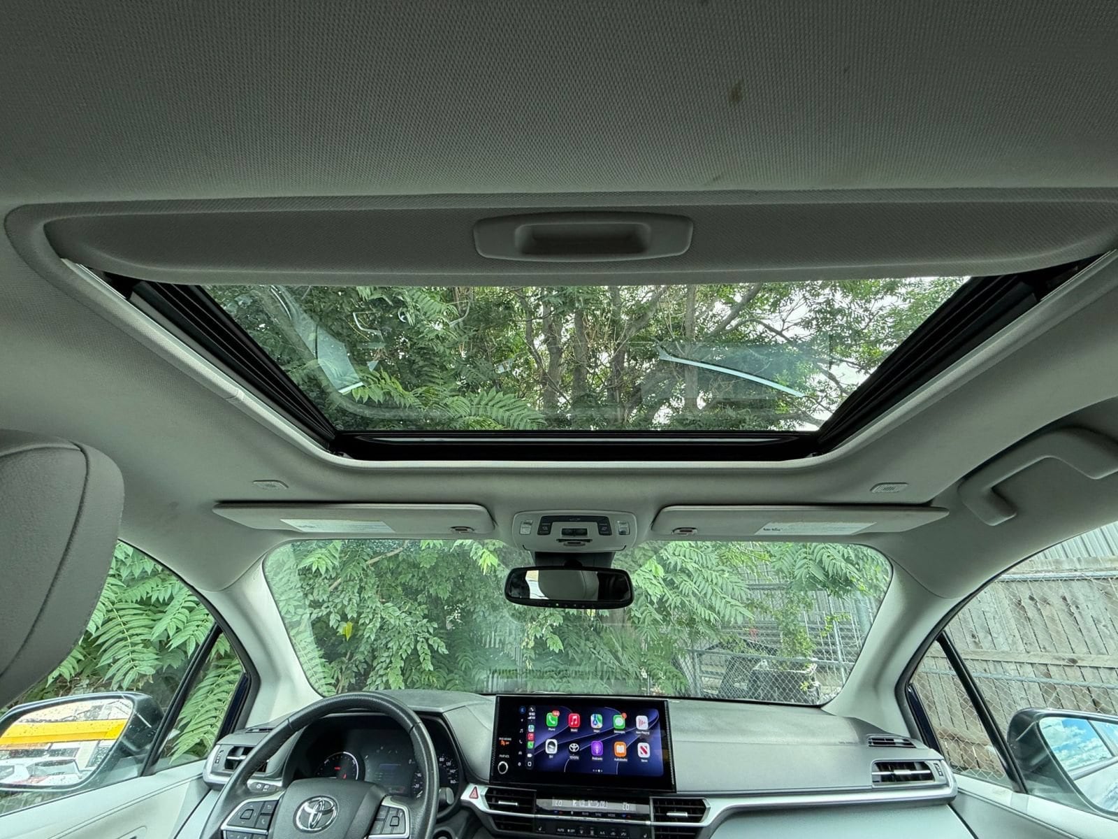 Thumbnail: 2025 Toyota Sienna - 28