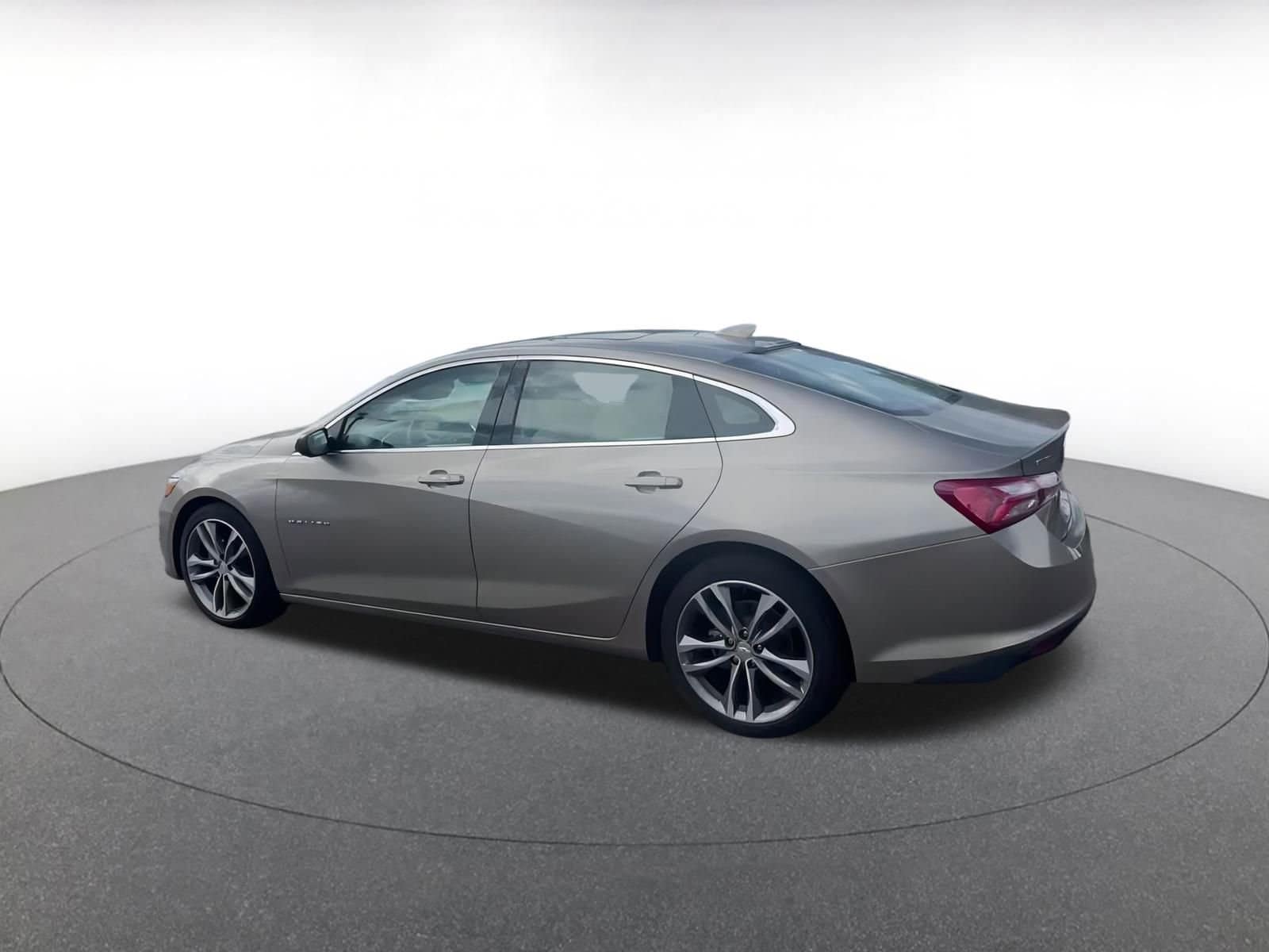 Thumbnail: 2024 Chevrolet Malibu - 10