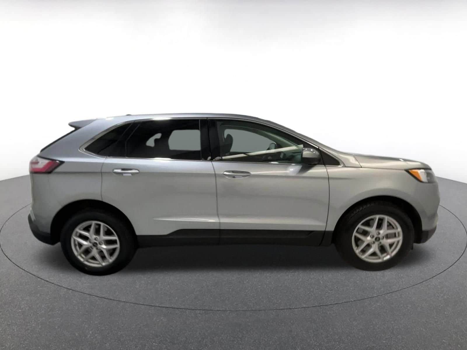 2024 Ford Edge SEL 15