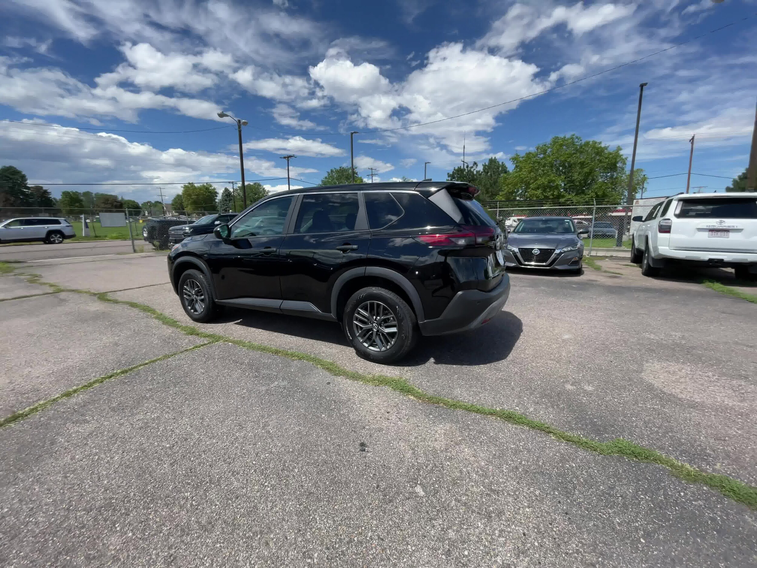 2023 Nissan Rogue S 10