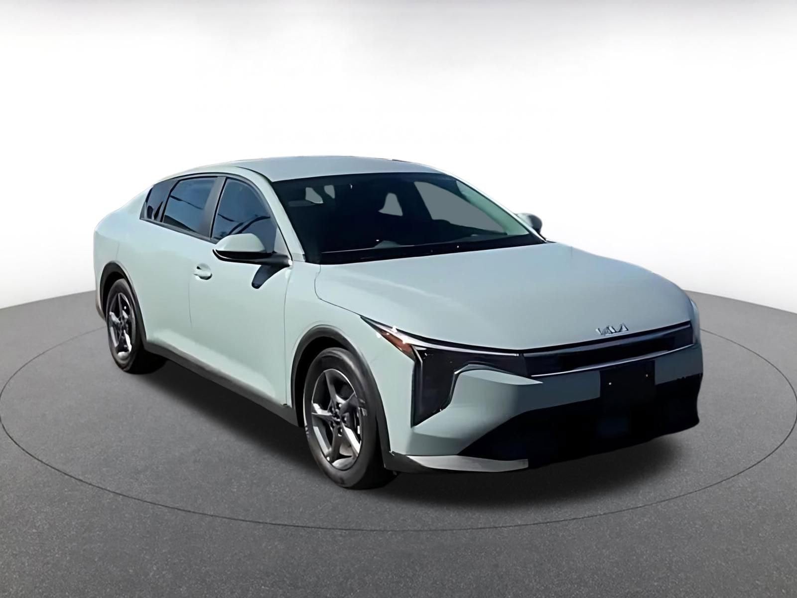 Thumbnail: 2025 Kia K4 - 3