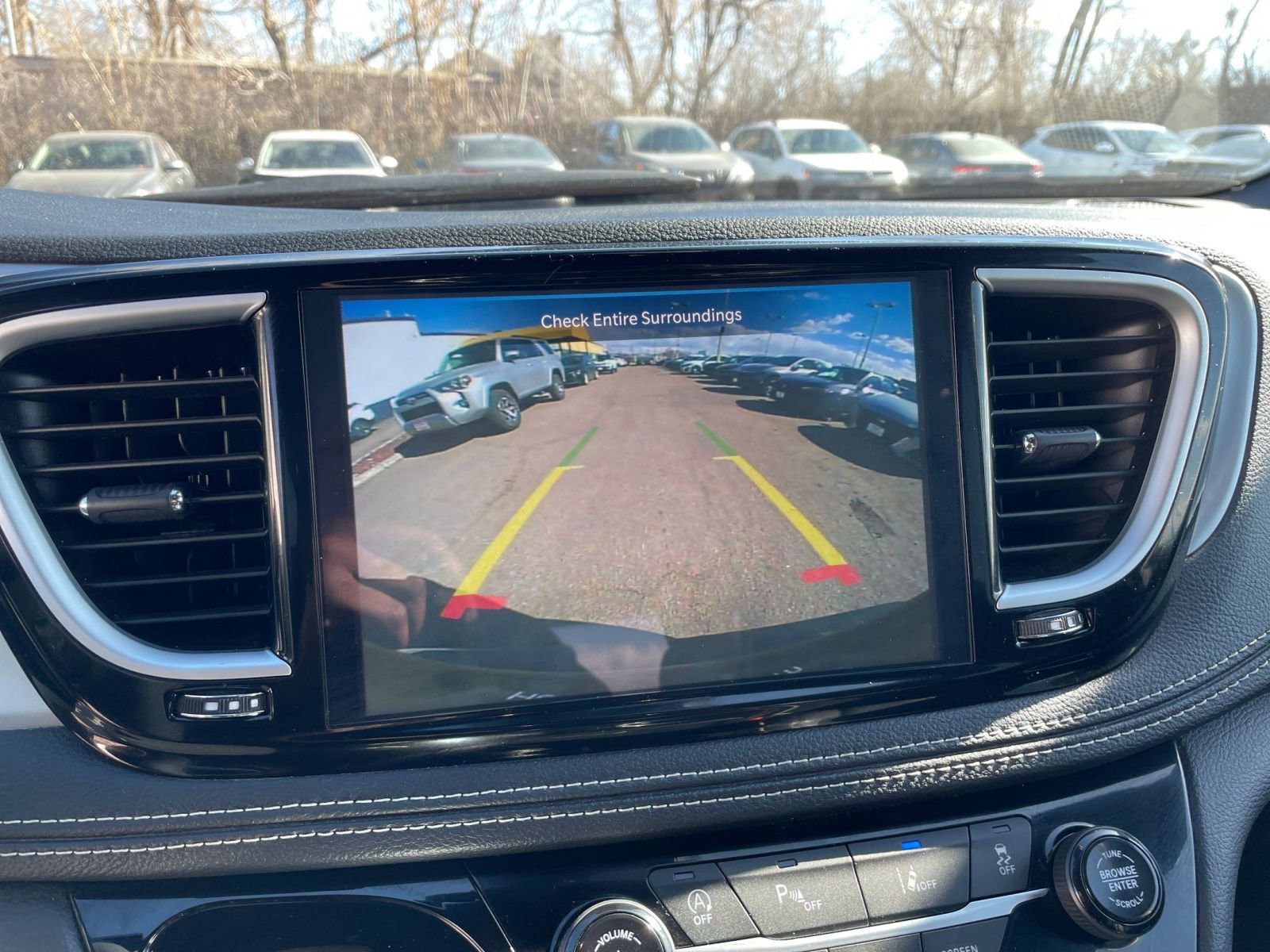 Thumbnail: 2025 Chrysler Pacifica - 22