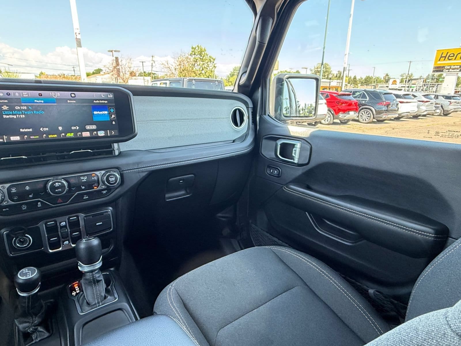Thumbnail: 2025 Jeep Wrangler - 34