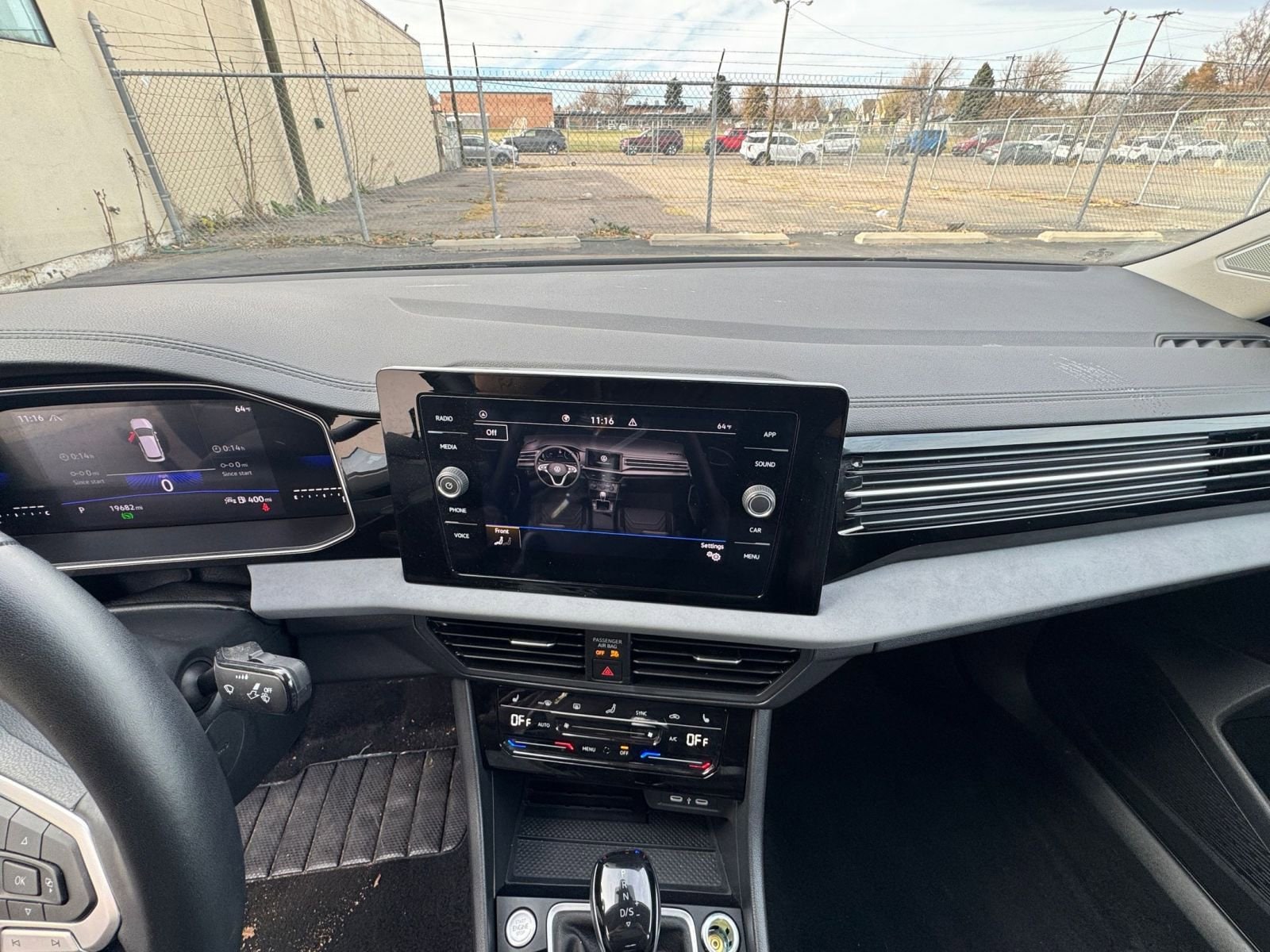 Thumbnail: 2025 Volkswagen Jetta - 18