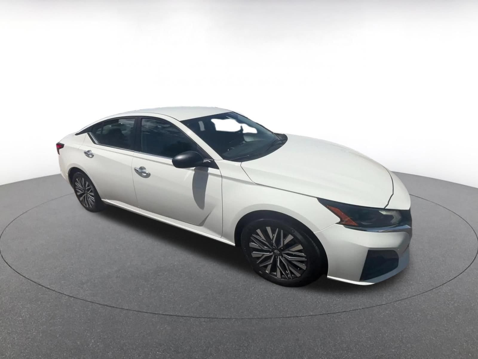 Thumbnail: 2025 Nissan Altima - 2