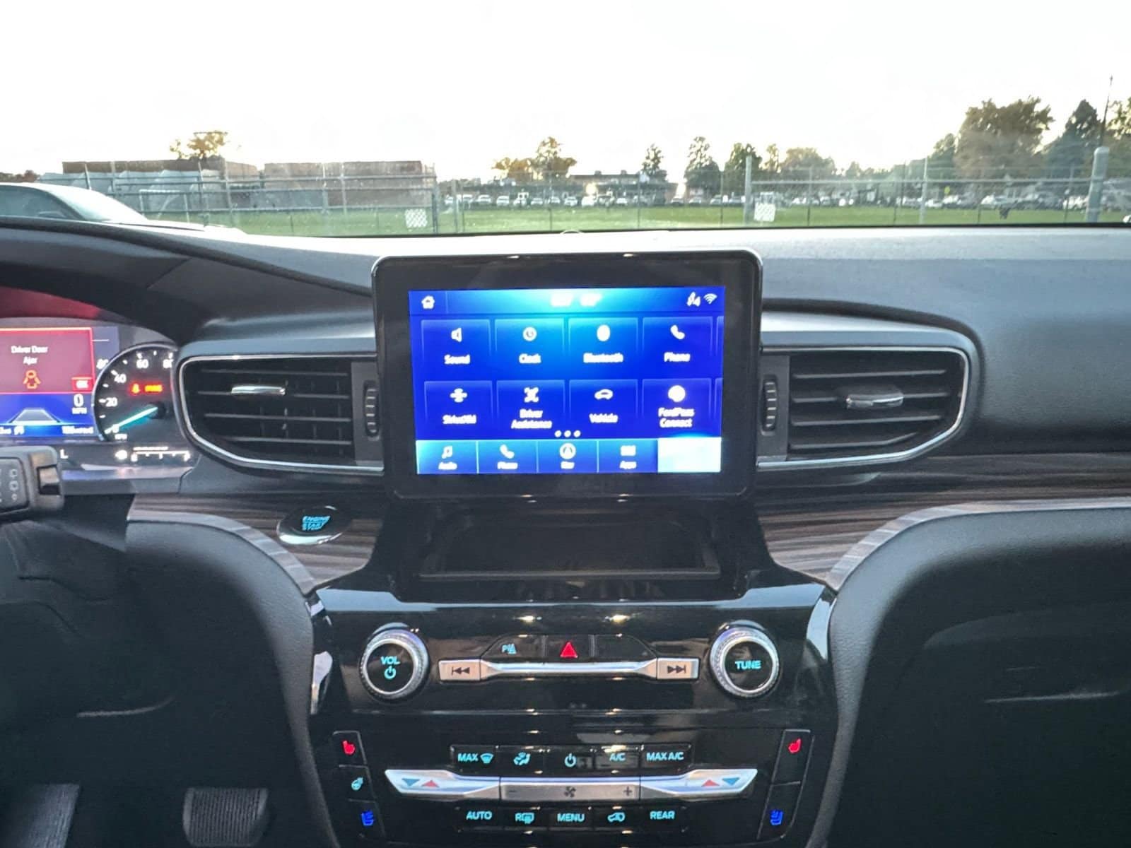 Thumbnail: 2024 Ford Explorer - 18