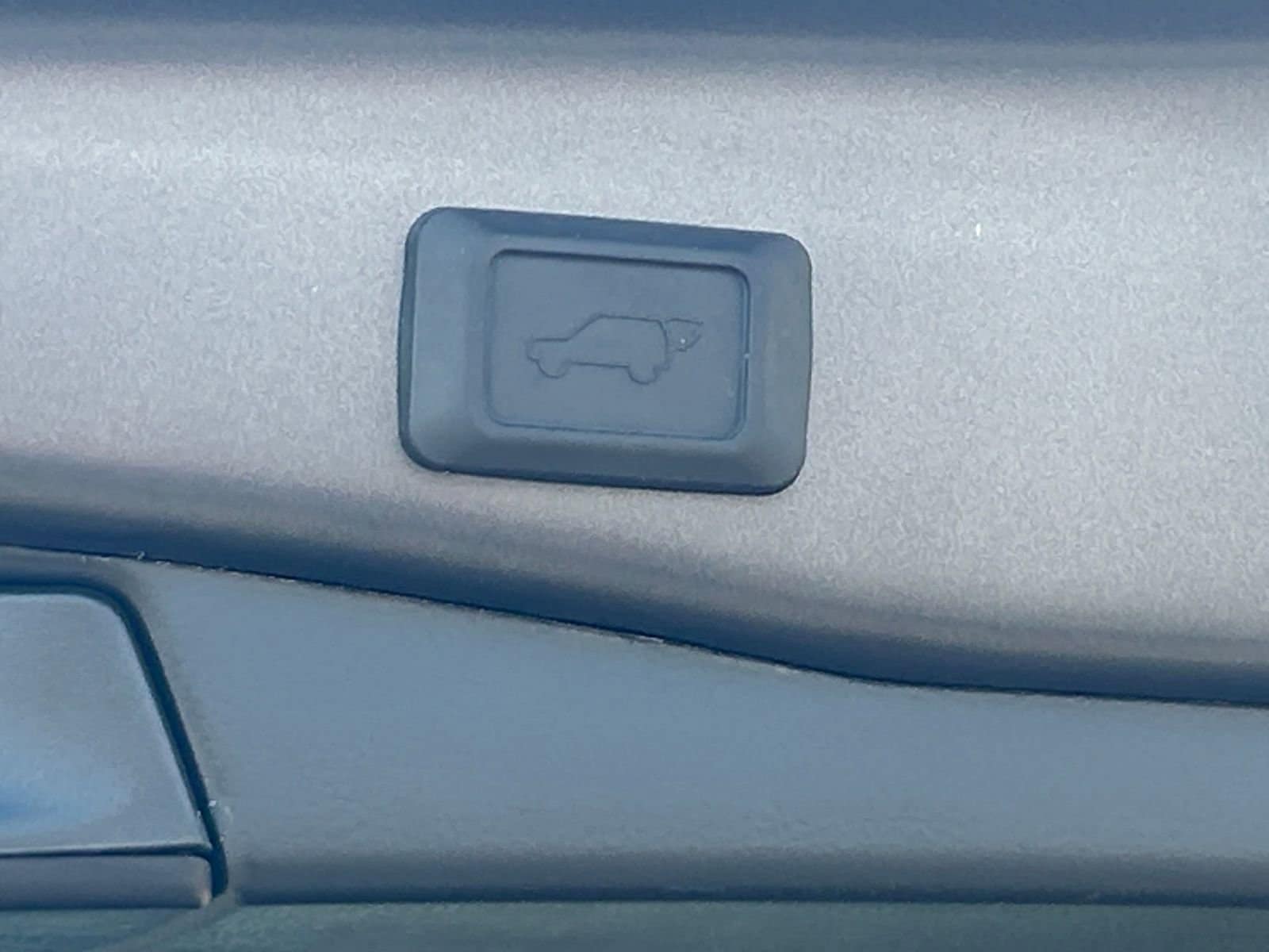 Thumbnail: 2025 Toyota RAV4 - 23