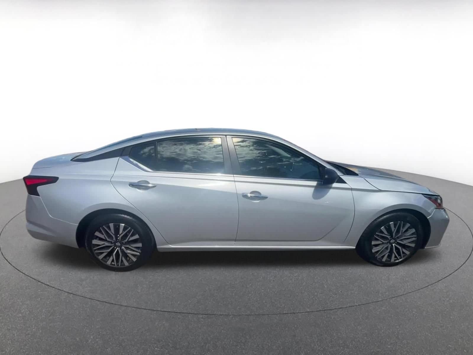 Thumbnail: 2025 Nissan Altima - 16