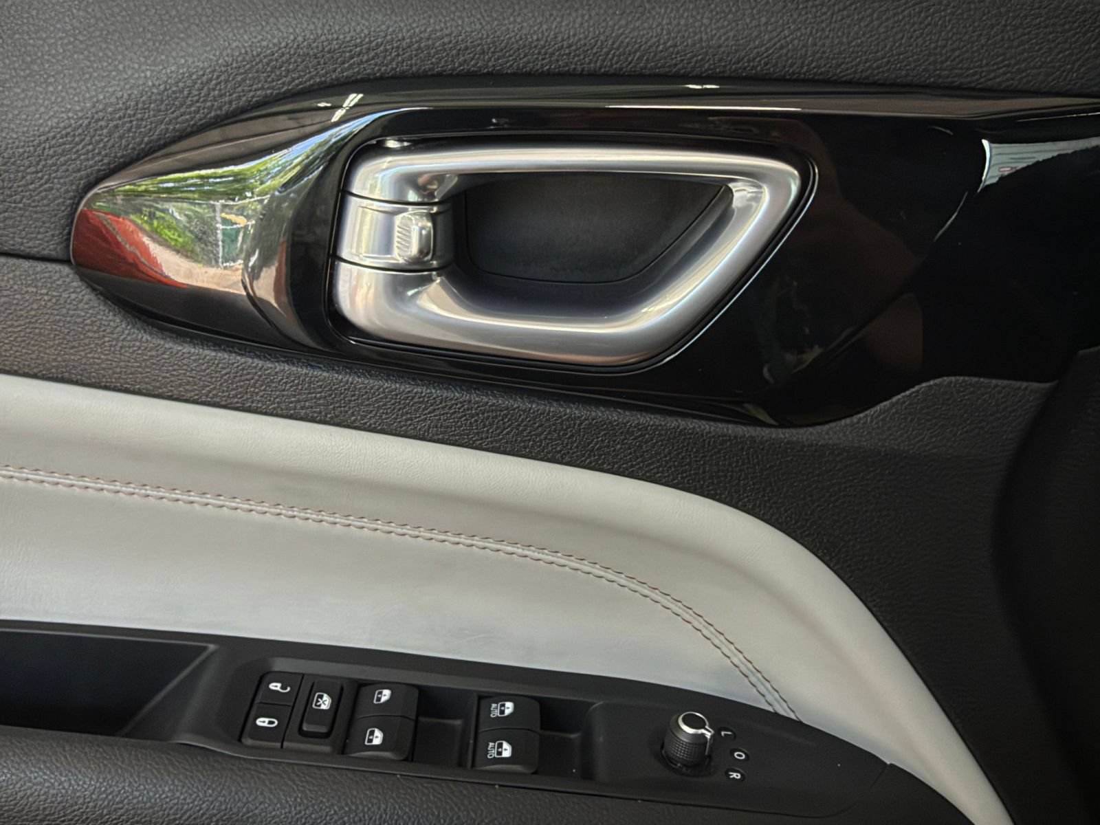 Thumbnail: 2025 Jeep Compass - 18
