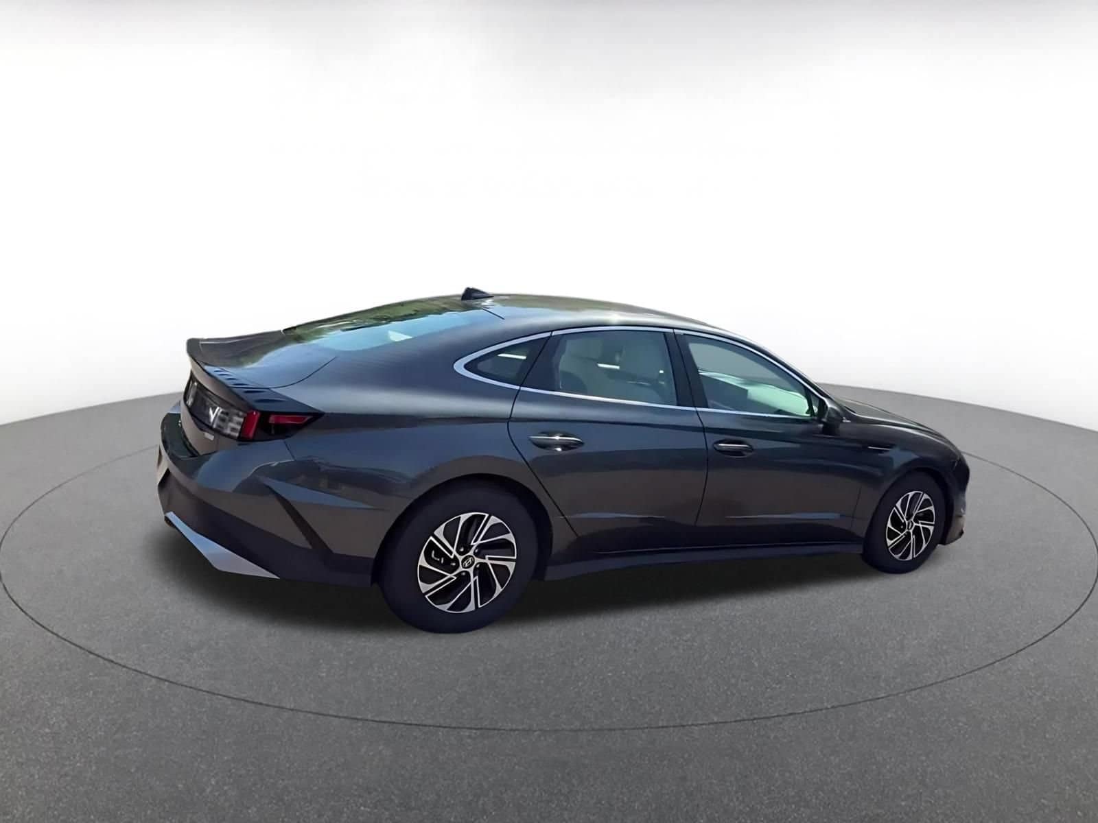 Thumbnail: 2026 Hyundai Sonata - 11