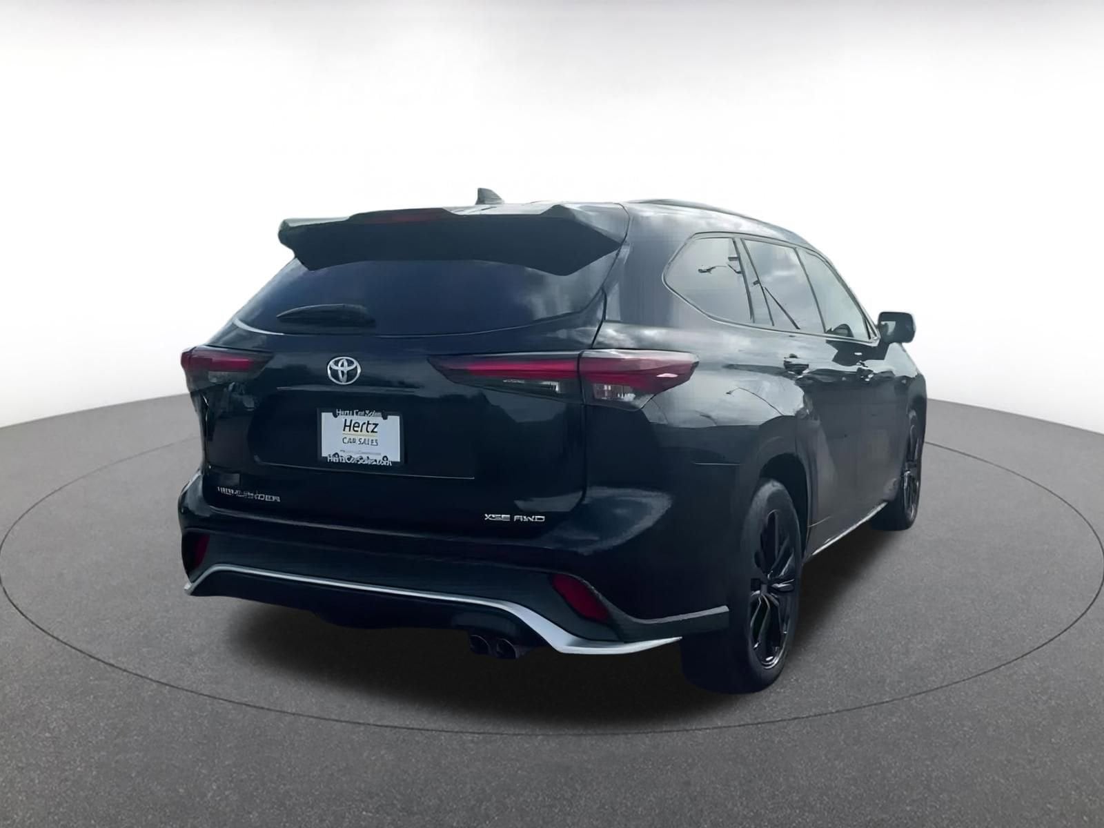 2024 Toyota Highlander XSE 12