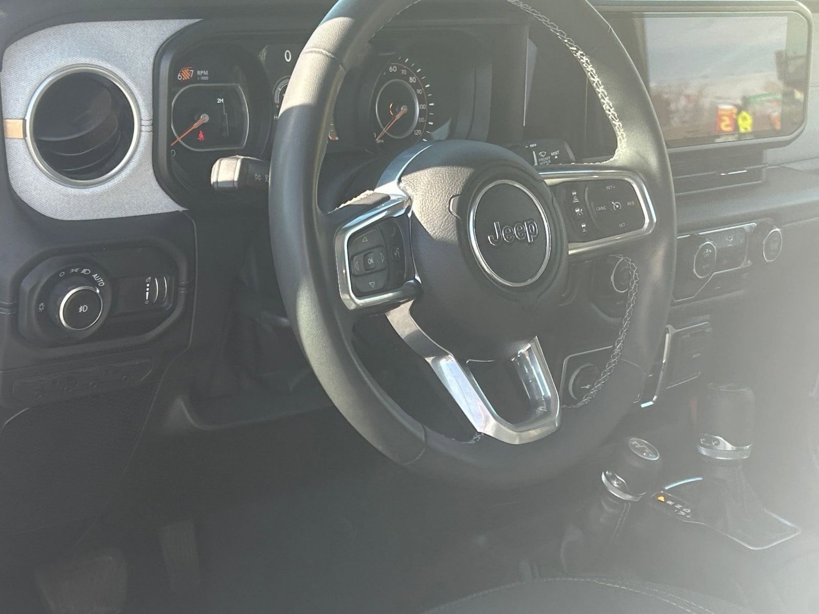 Thumbnail: 2025 Jeep Wrangler - 34