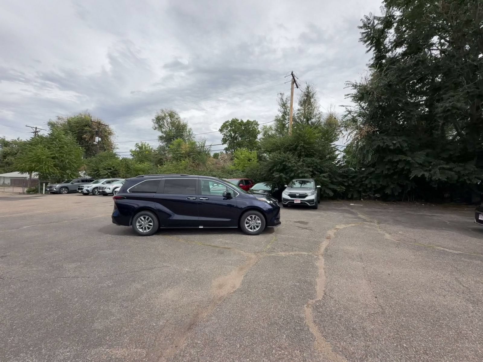 Thumbnail: 2025 Toyota Sienna - 14
