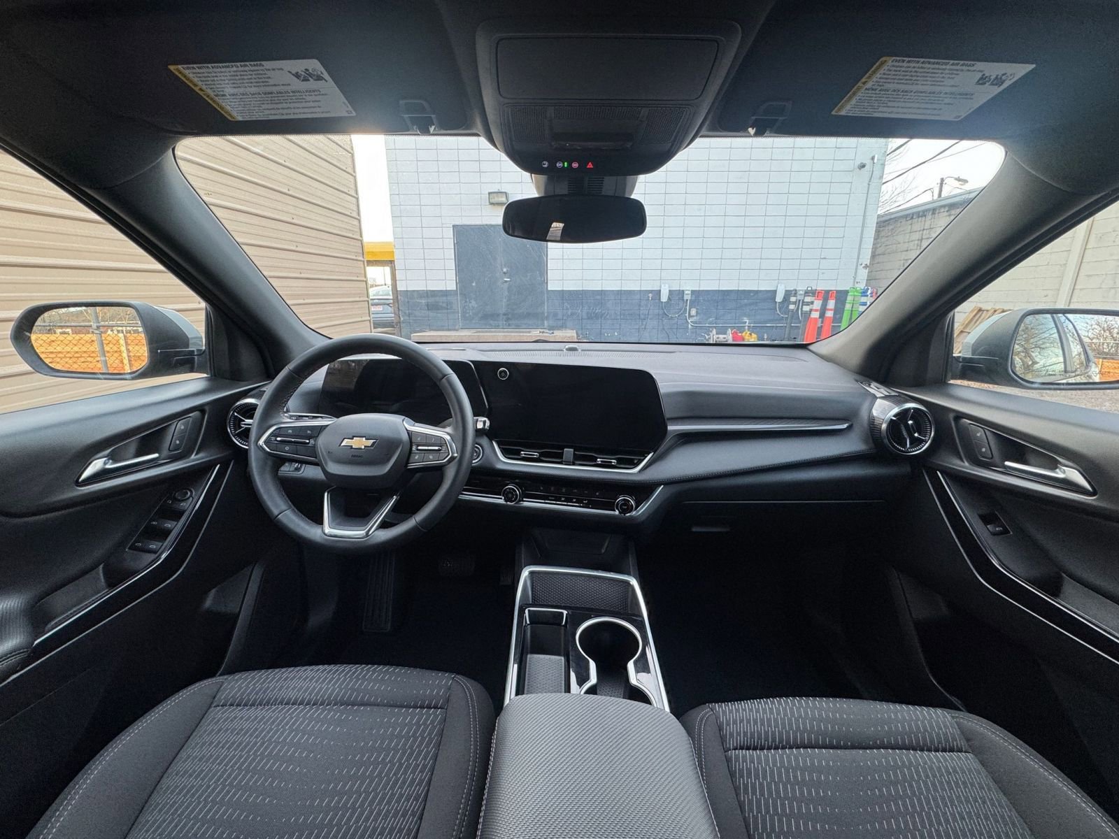 Thumbnail: 2025 Chevrolet Equinox - 32