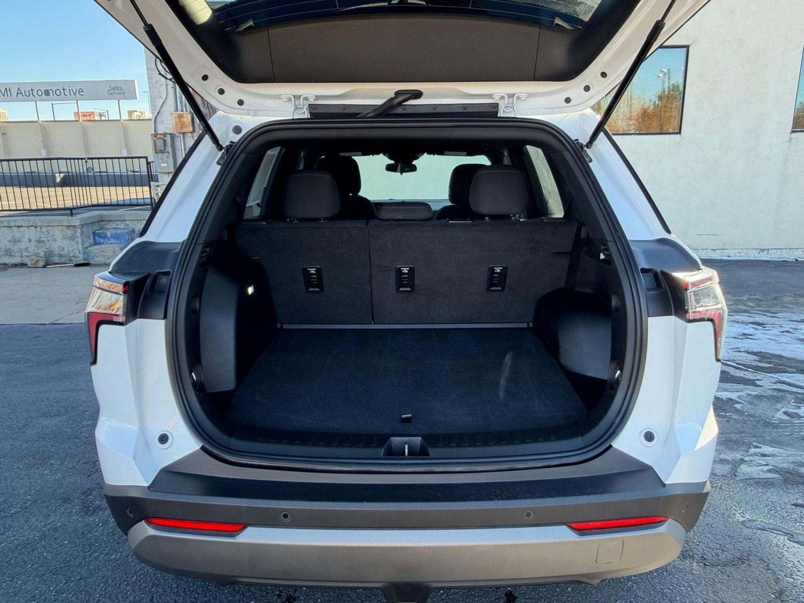 Thumbnail: 2025 Chevrolet Equinox - 31