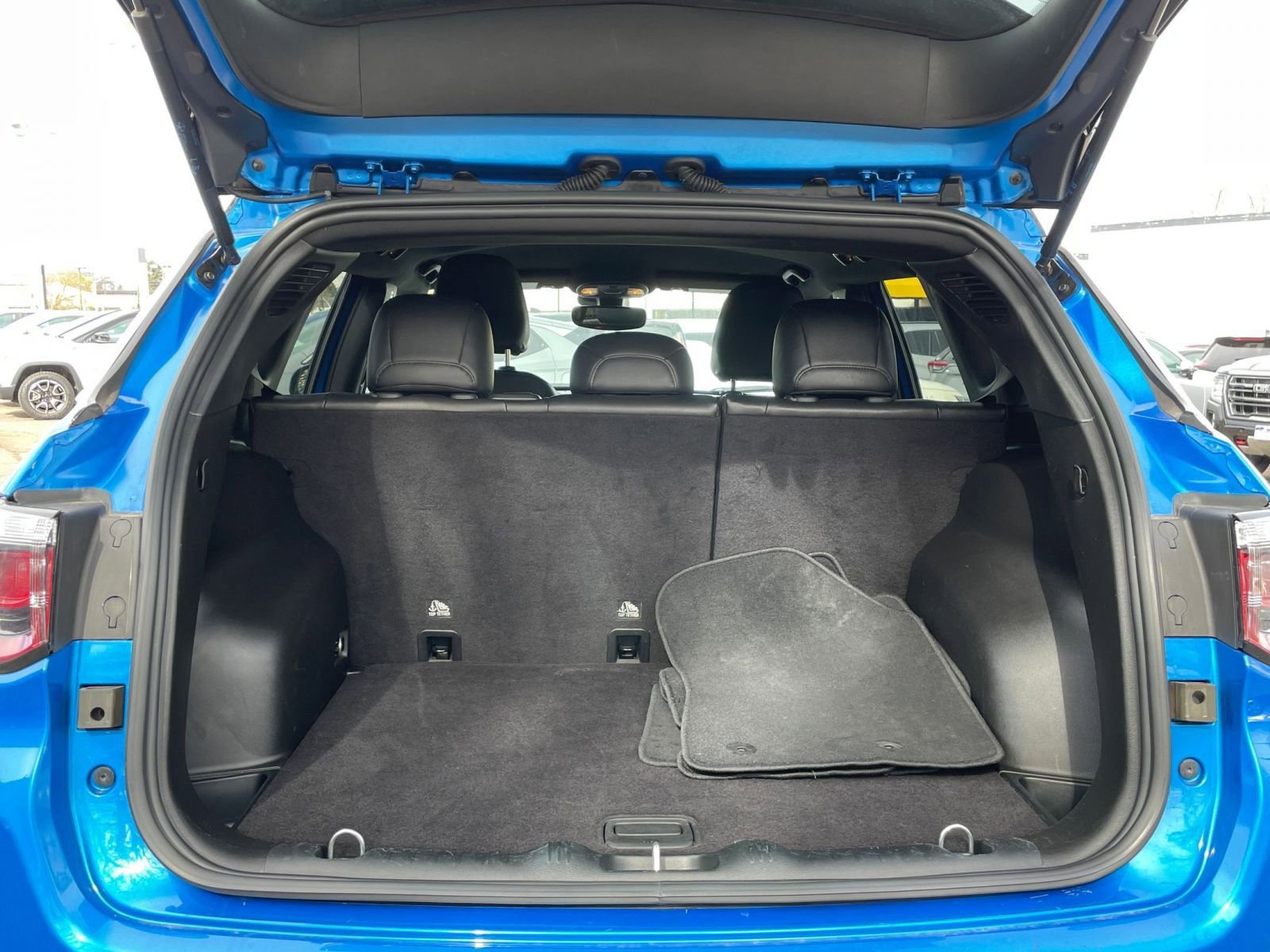 Thumbnail: 2025 Jeep Compass - 32