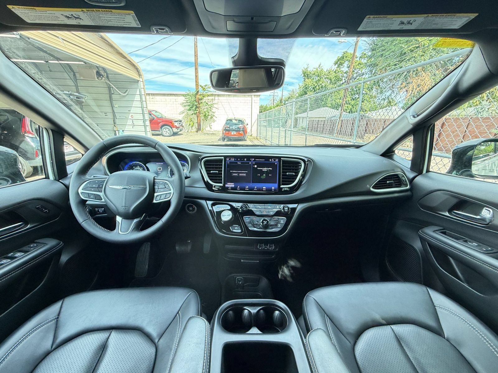 Thumbnail: 2025 Chrysler Pacifica - 19