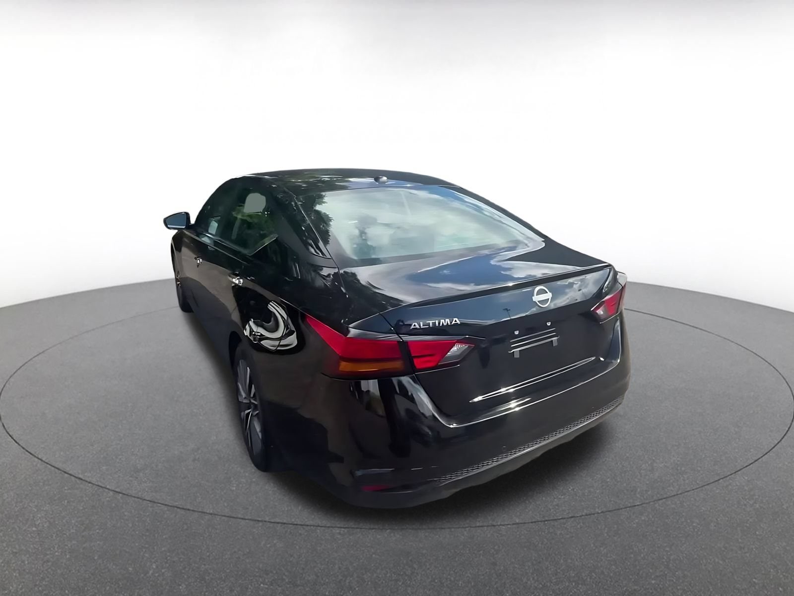 Thumbnail: 2025 Nissan Altima - 12
