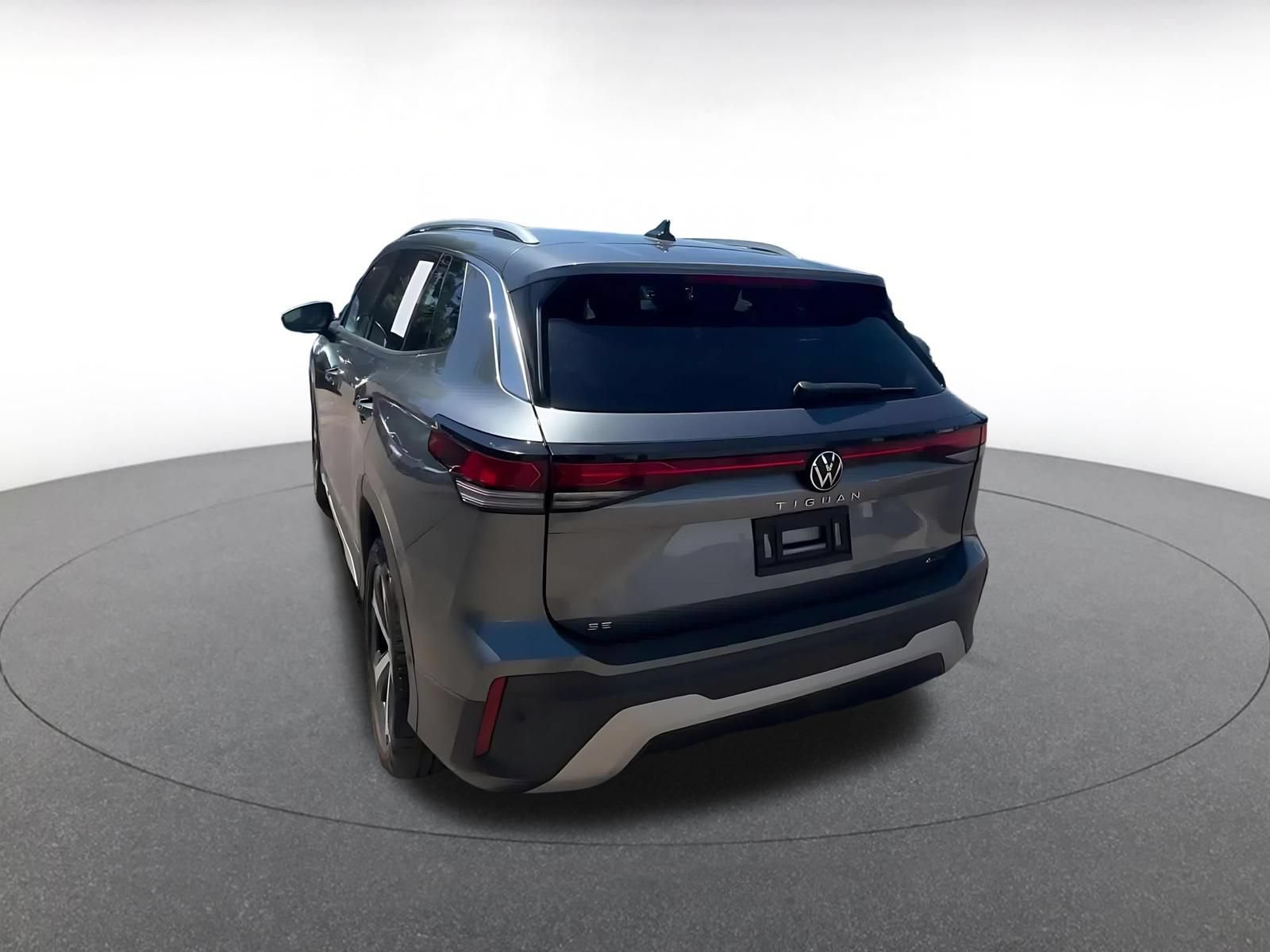 Thumbnail: 2026 Volkswagen Tiguan - 11