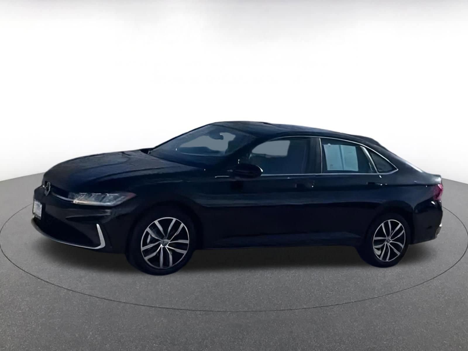 Thumbnail: 2025 Volkswagen Jetta - 3