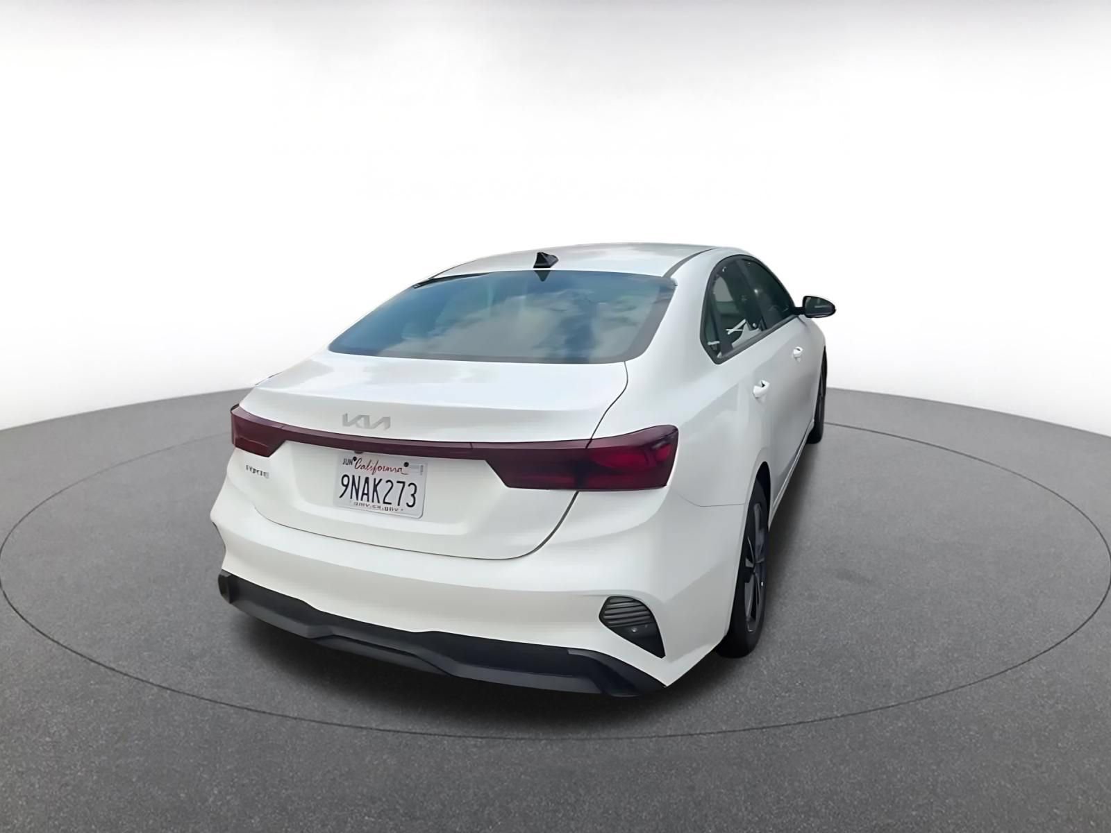 Thumbnail: 2024 Kia Forte - 14