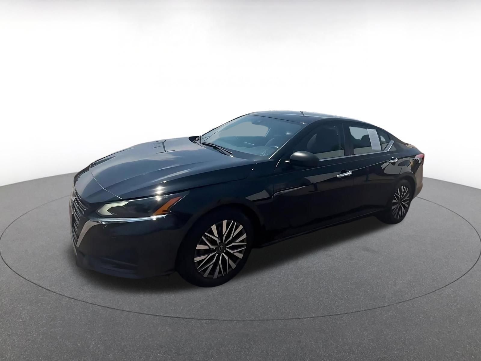 Thumbnail: 2025 Nissan Altima - 8