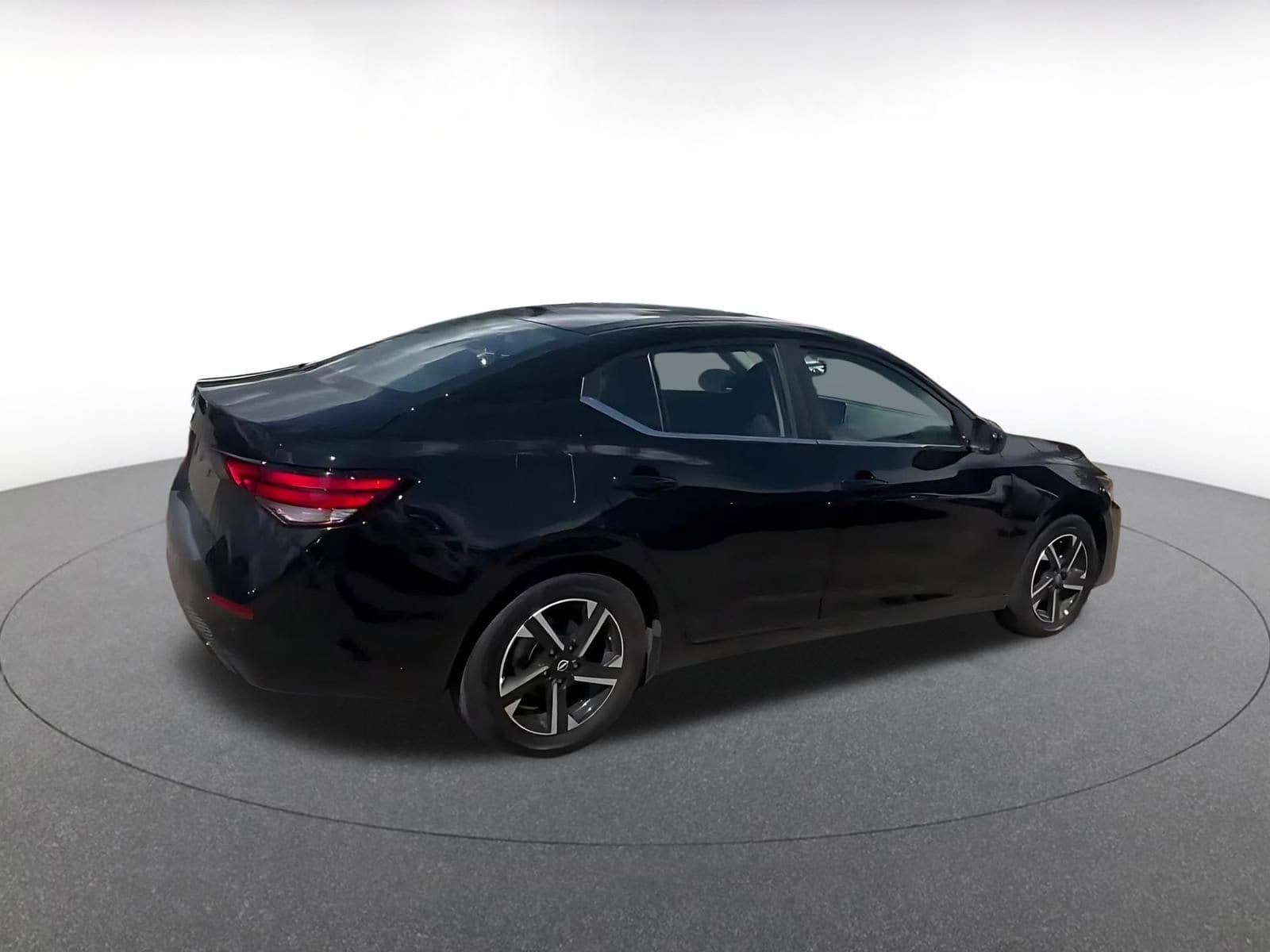 Thumbnail: 2025 Nissan Sentra - 15