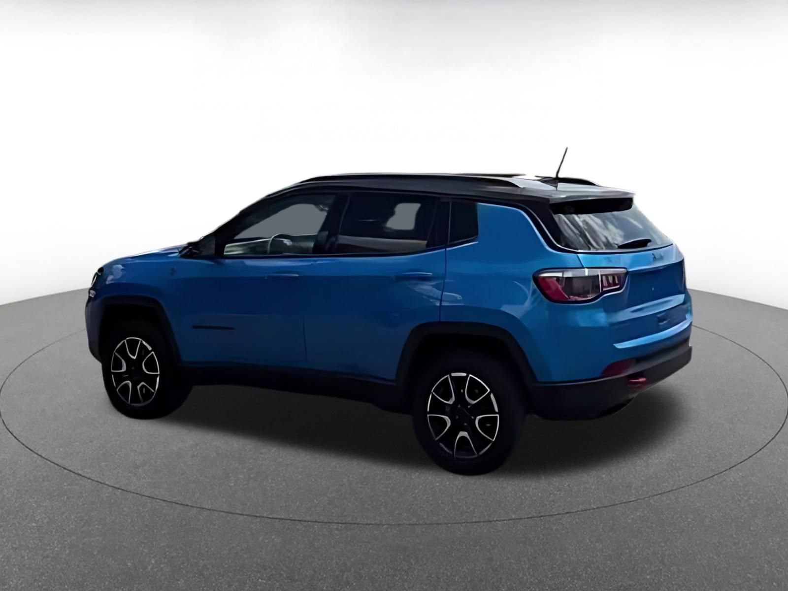 Thumbnail: 2025 Jeep Compass - 13
