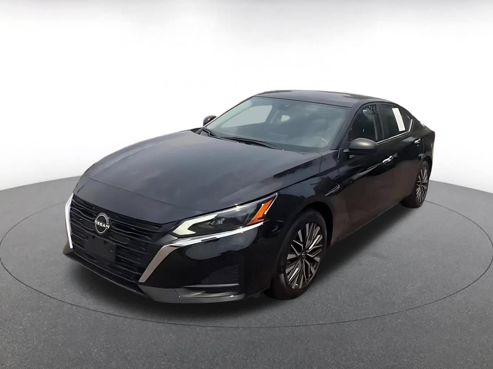 Thumbnail: 2025 Nissan Altima - 7