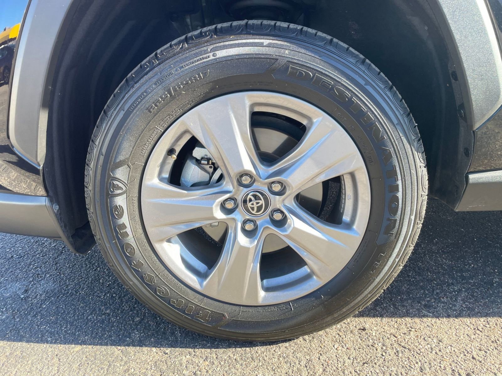 Thumbnail: 2025 Toyota RAV4 - 30