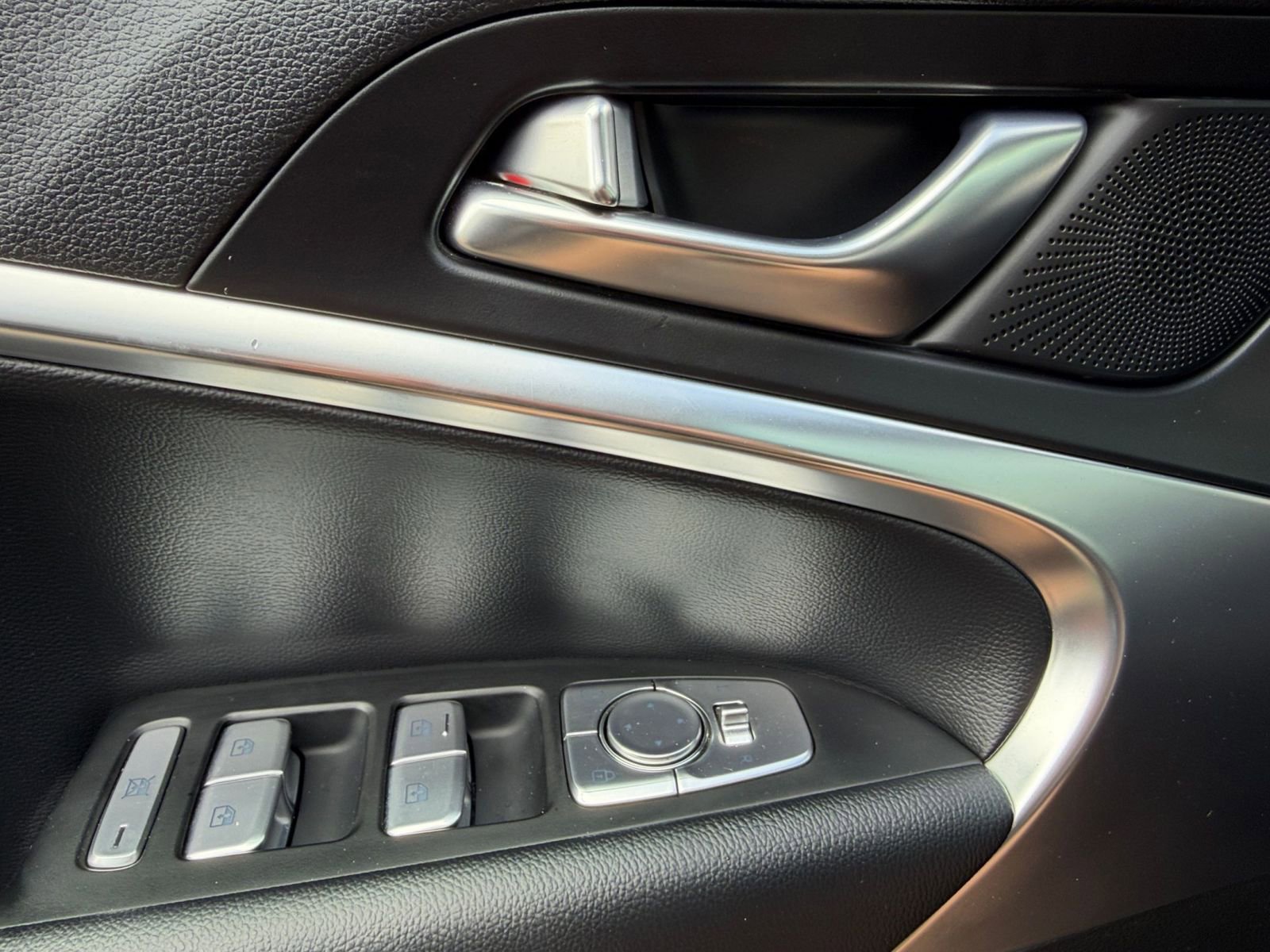 Thumbnail: 2025 Genesis G70 - 18
