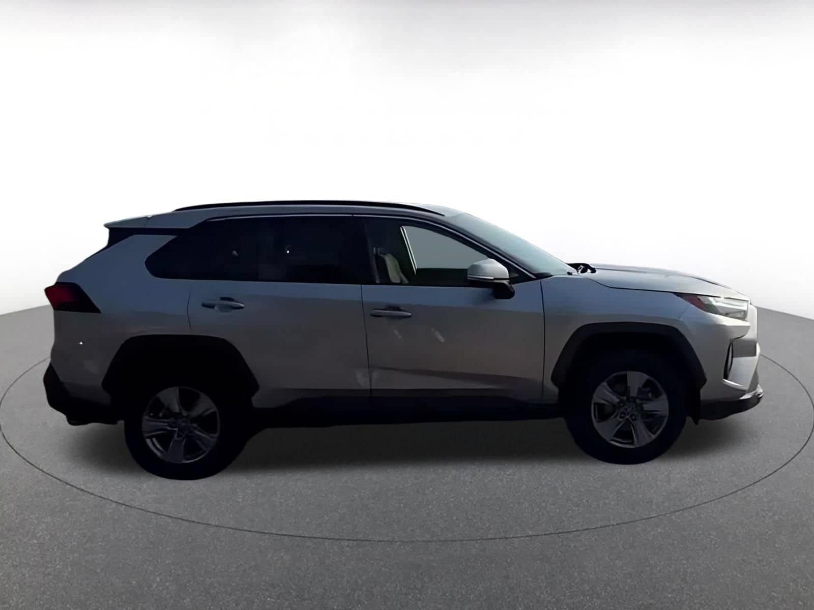 Thumbnail: 2024 Toyota RAV4 - 16