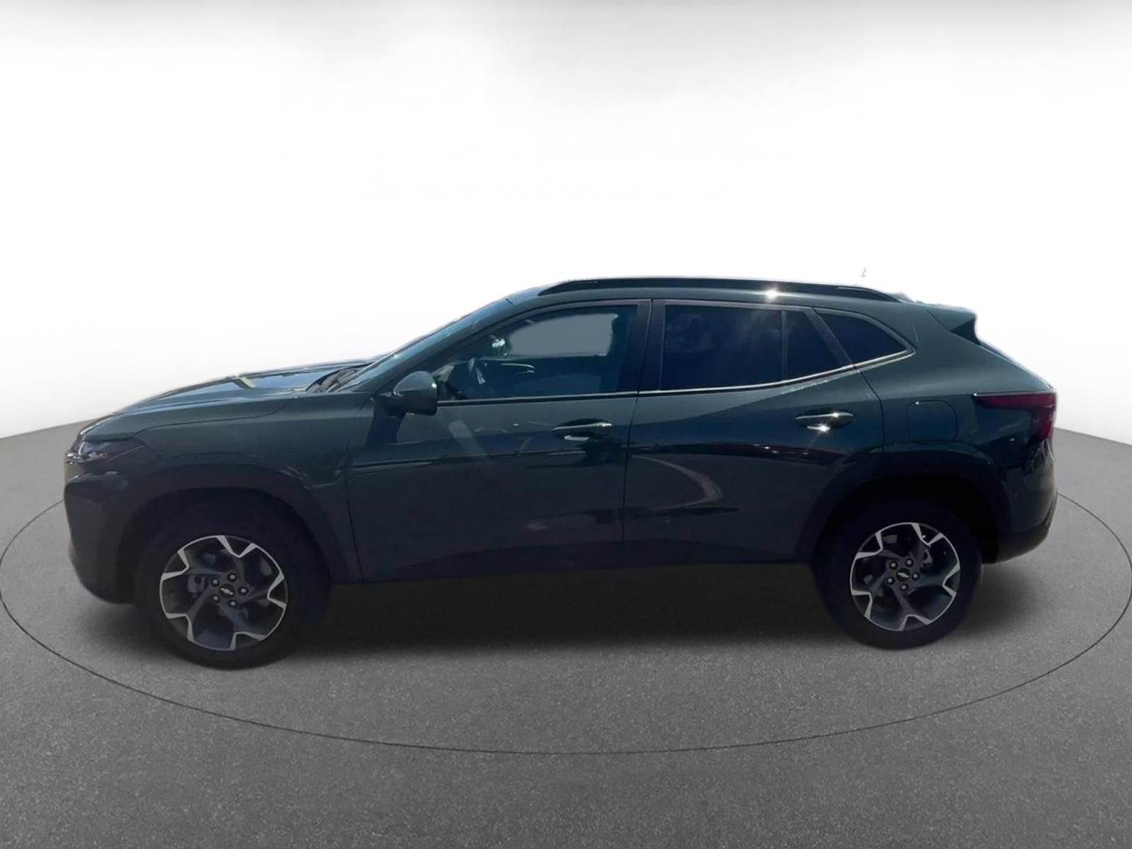 Thumbnail: 2025 Chevrolet Trax - 9